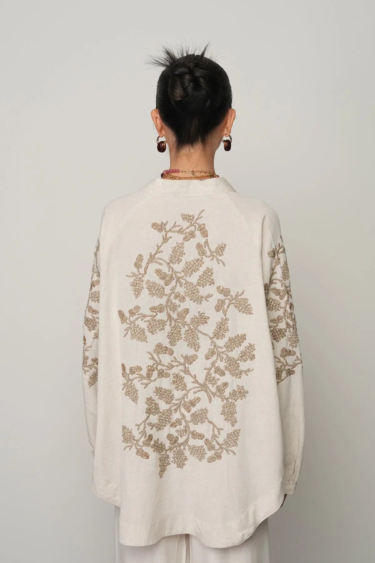 Orfeonegro Sırt ve Kol İşlemeli Bohem Tarz Ekru Keten Kimono 34010 ORFEONEGRO