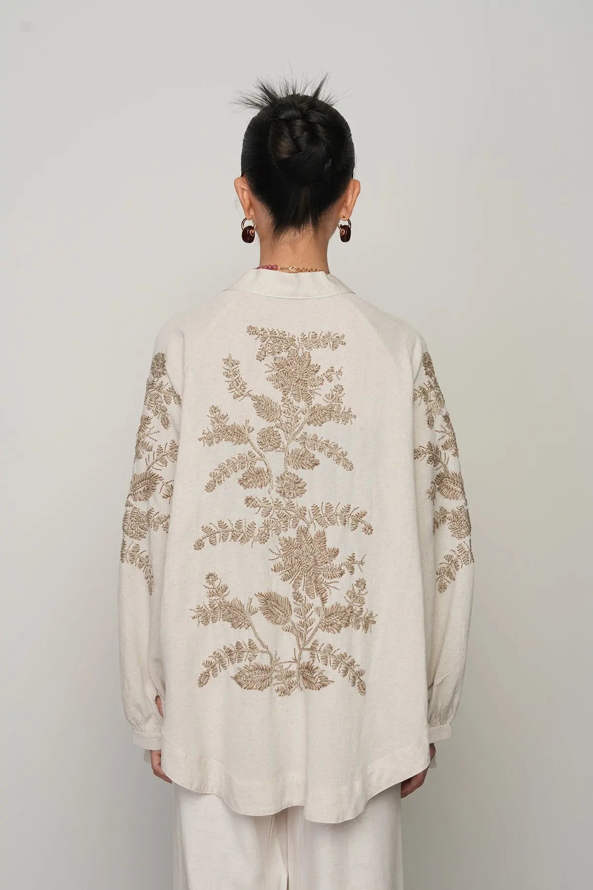 Orfeonegro Sırt ve Kol İşlemeli Bohem Tarz Ekru Keten Kimono 34011 ORFEONEGRO