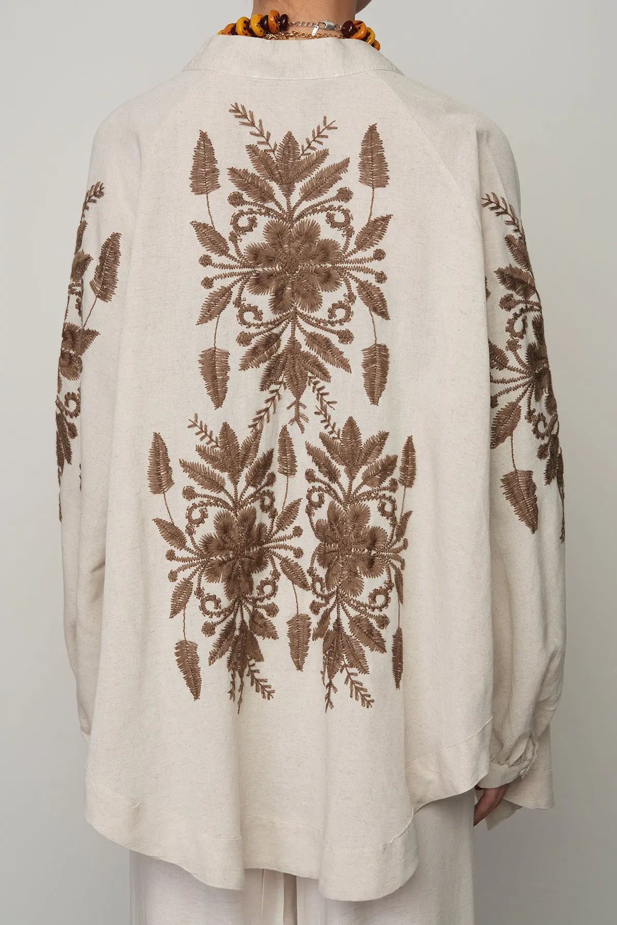 Orfeonegro Sırt ve Kol İşlemeli Bohem Tarz Ekru Keten Kimono 34043 ORFEONEGRO