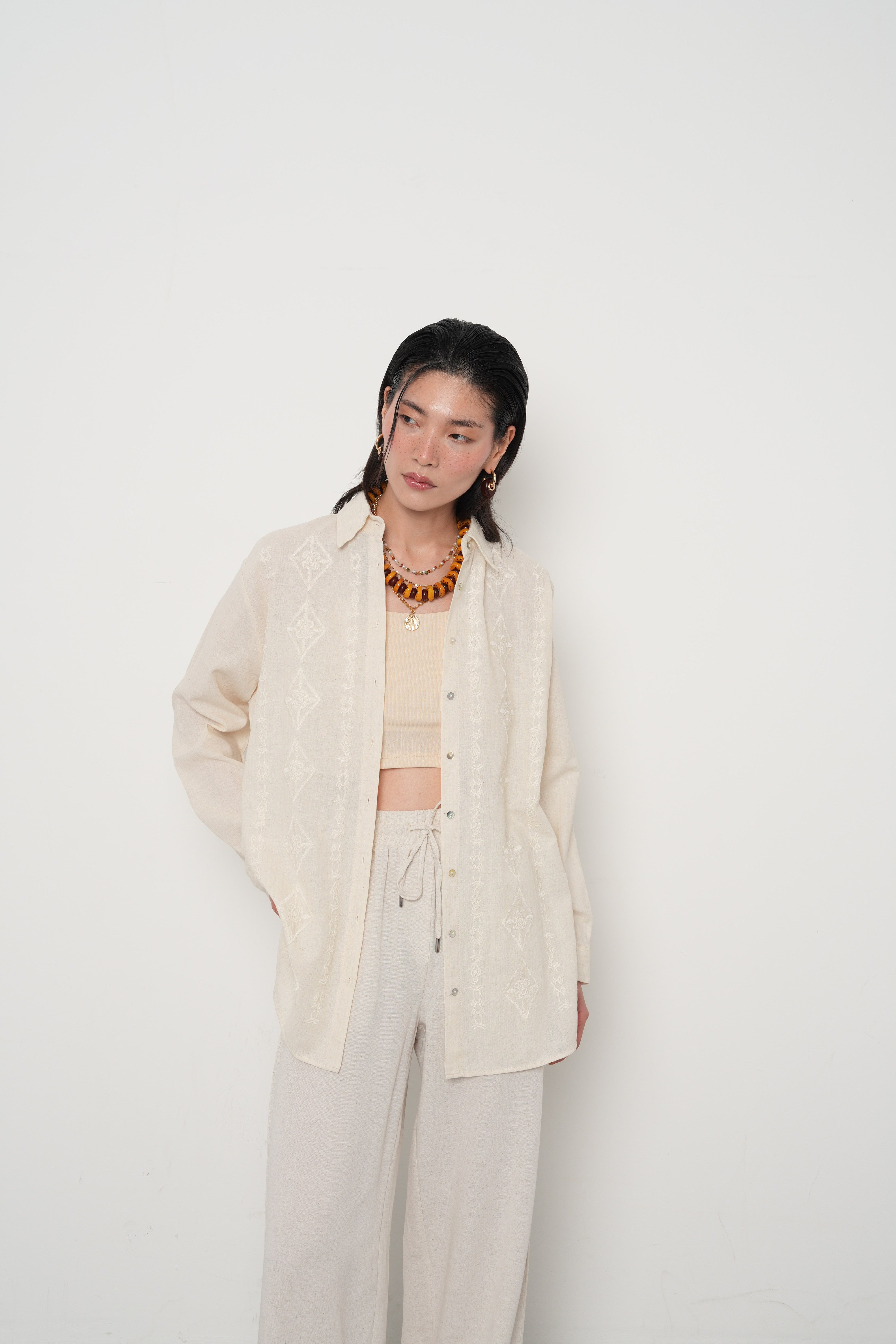 Orfeonegro Çiçek Desenli Beyaz Nakışlı Gömlek