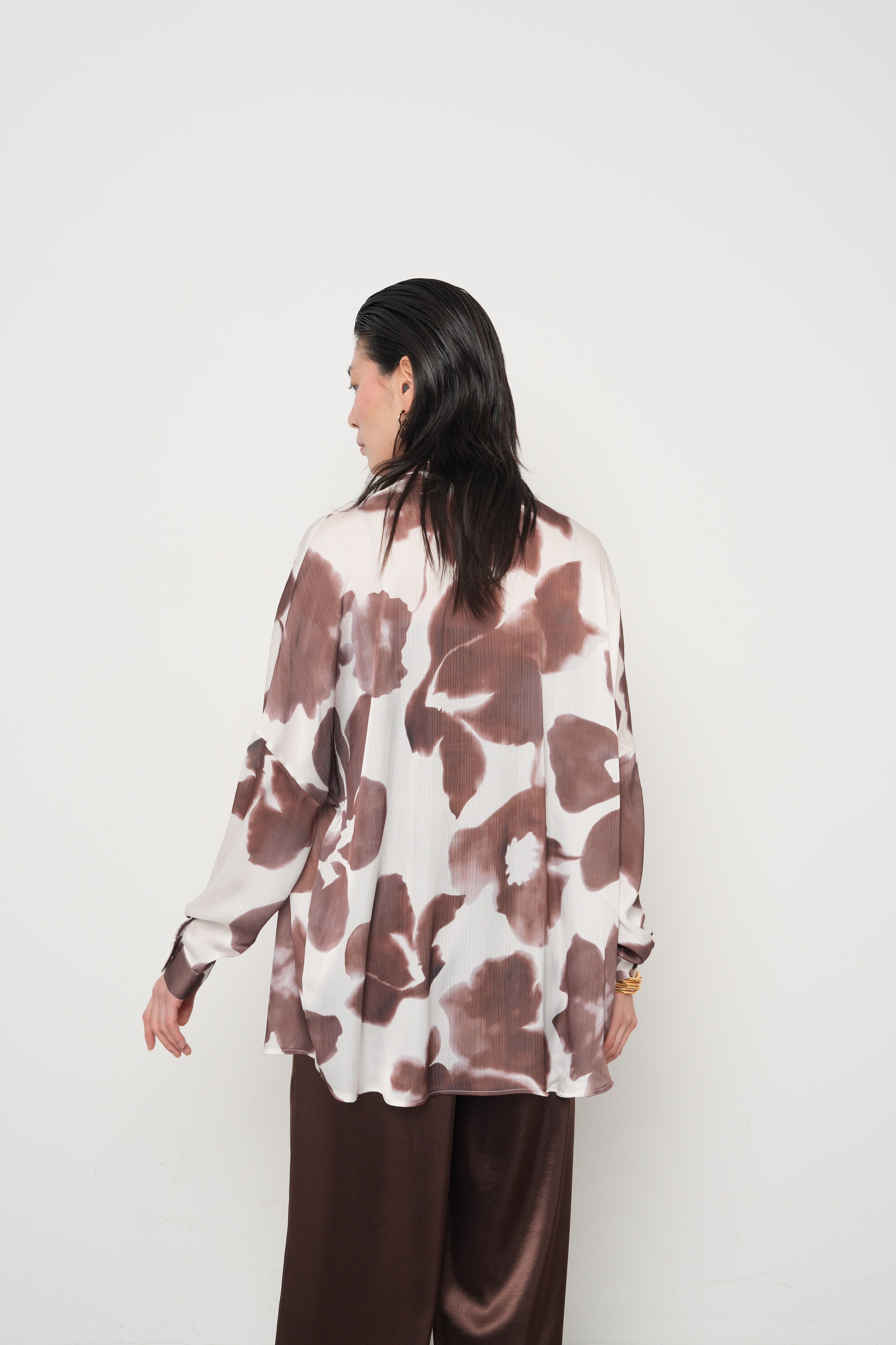 Çiçek Desenli Oversize Kadın Gömlek – %100 Polyester 34534 Kahve