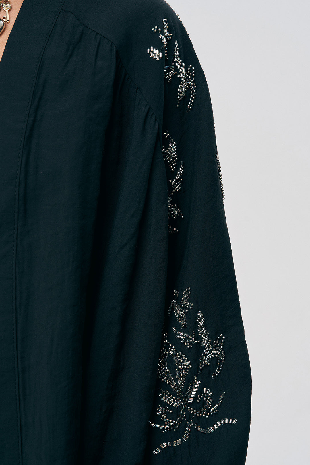 İşlemeli Siyah Kimono Ceket