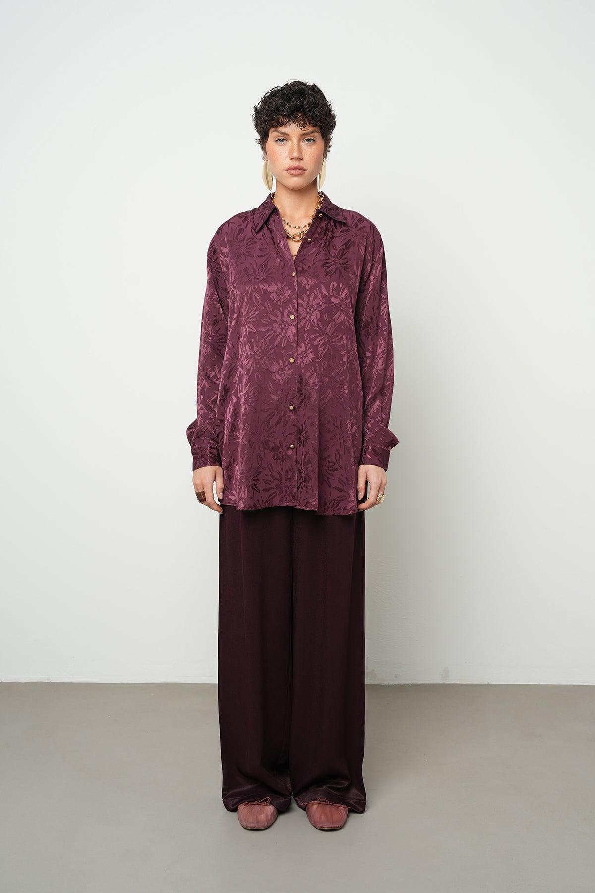 Jakarlı Çiçek Desenli Oversize Gömlek