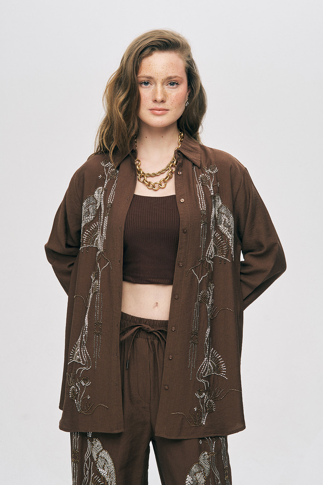 Orfeonegro Kuş ve Çiçek Boncuk İşlemeli Oversize Gömlek Kahve