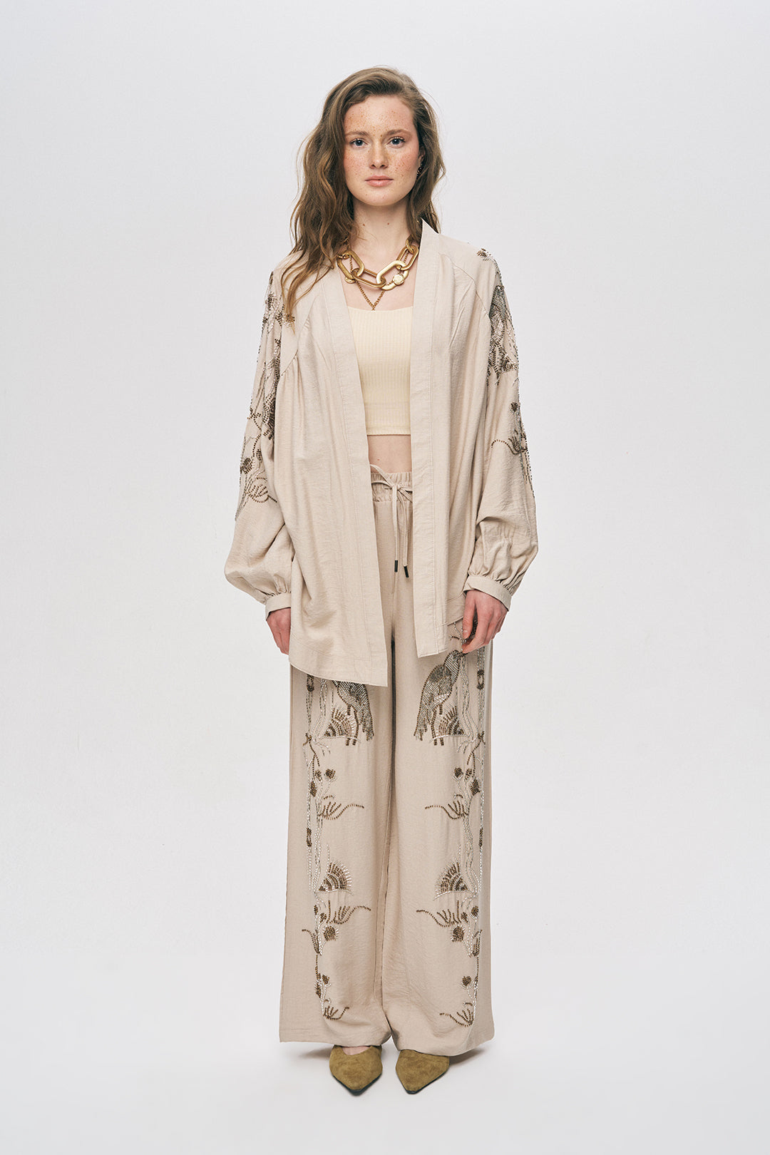 Orfeonegro Kuş ve Çiçek Boncuk İşlemeli Oversize Kimono Açık Bej ORFEONEGRO
