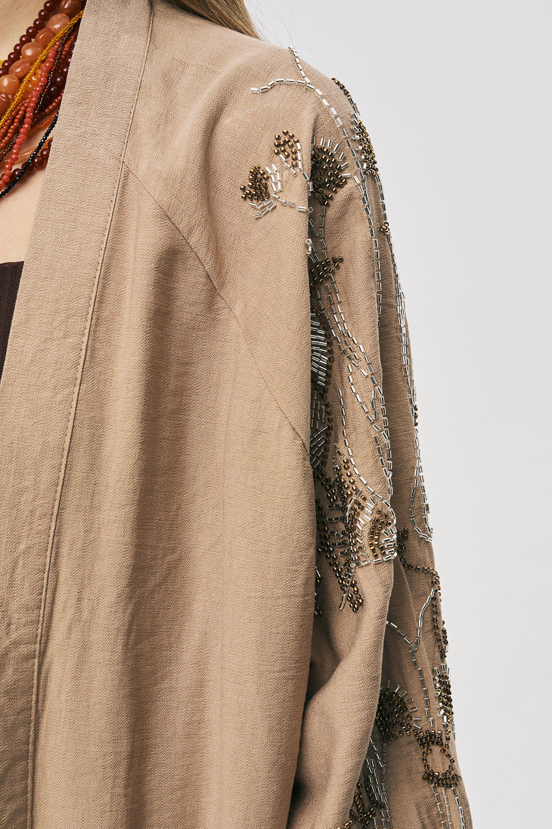 Orfeonegro Kuş ve Çiçek Boncuk İşlemeli Oversize Kimono Bej