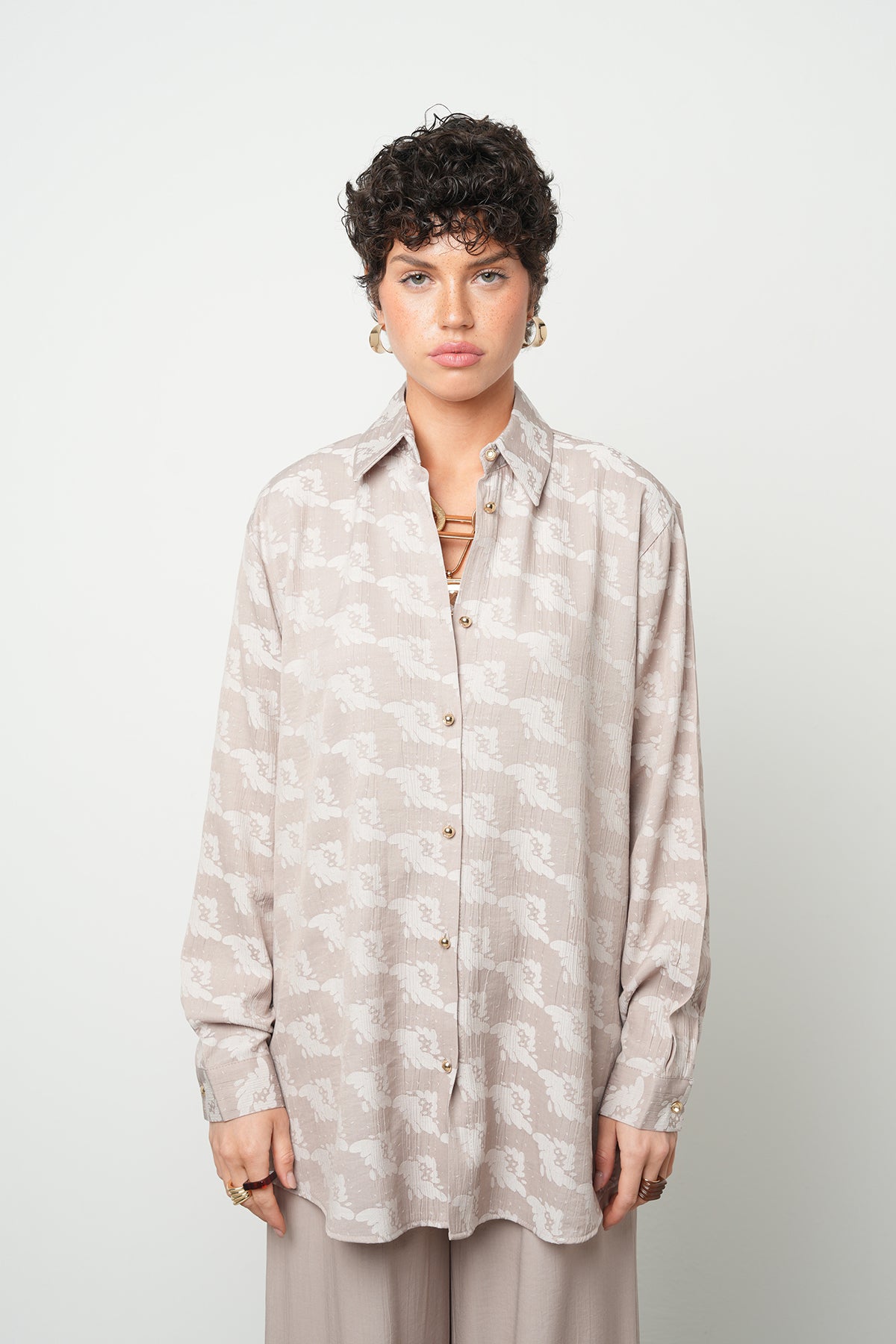 Orfeonegro Geometrik Desenli Oversize Gömlek Bej