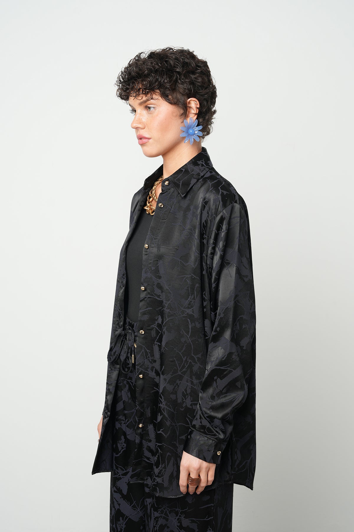 Orfeonegro Siyah Çiçek Desenli Saten Oversize Gömlek