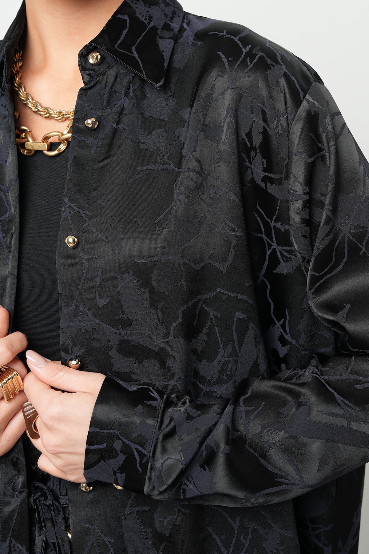 Orfeonegro Siyah Çiçek Desenli Saten Oversize Gömlek