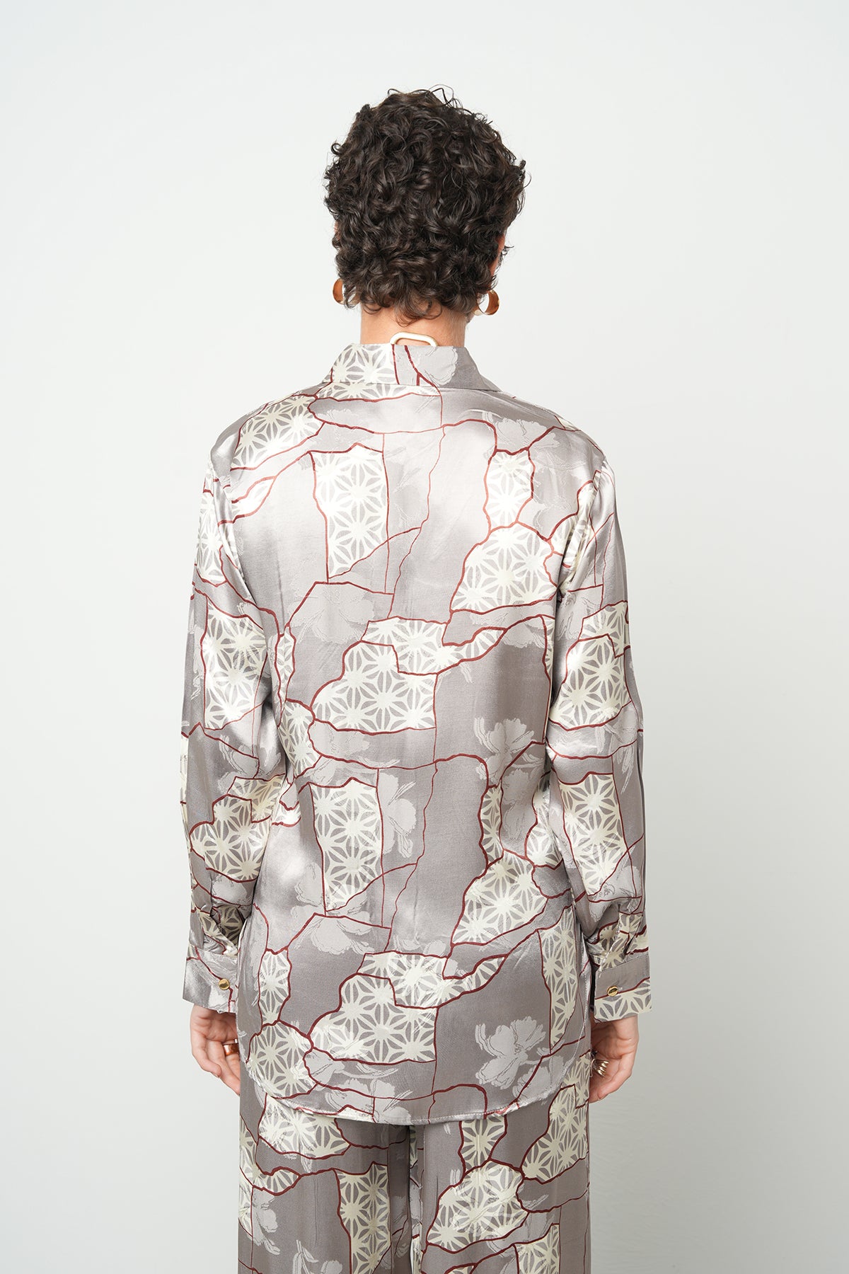 Desenli Saten Gömlek