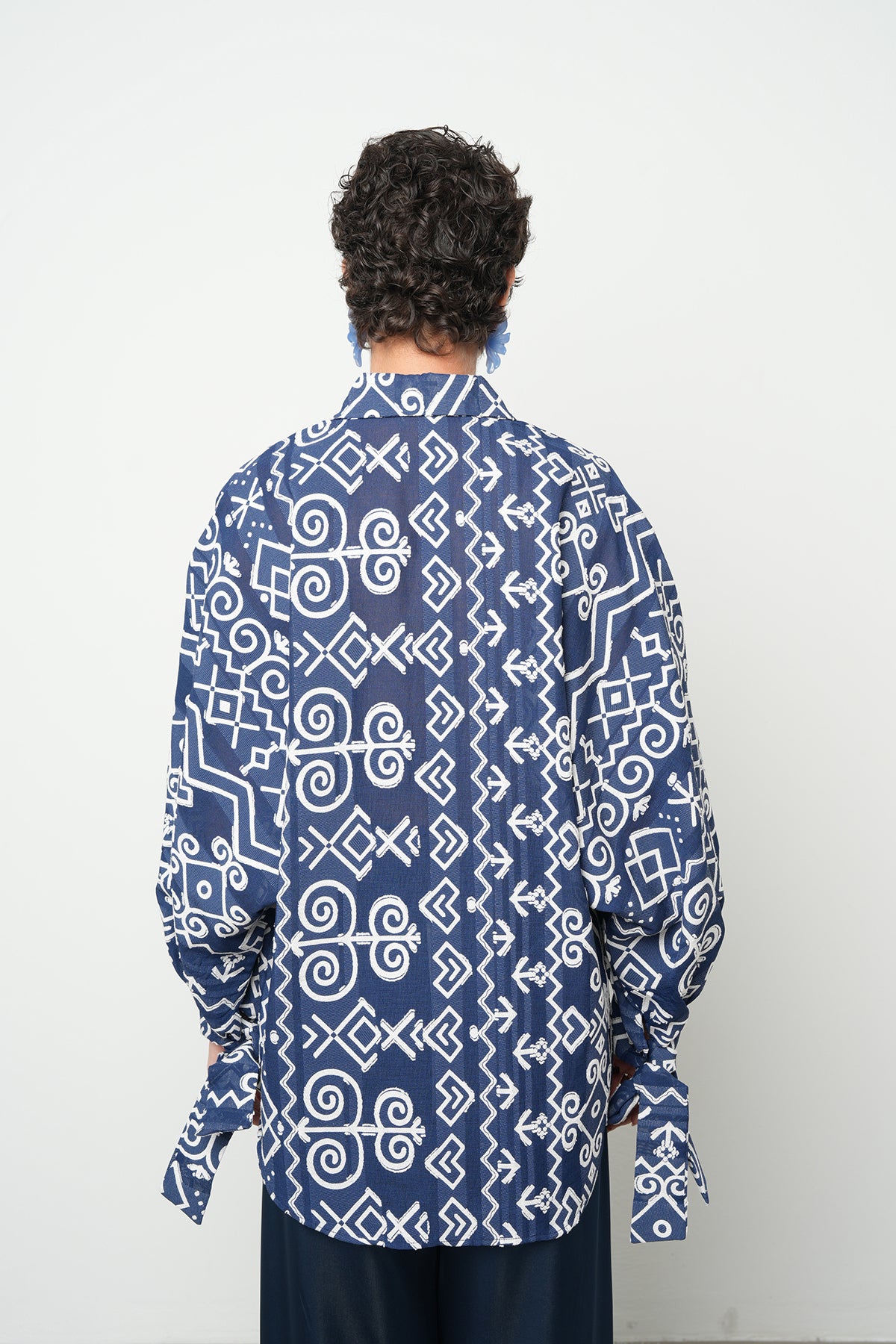 Orfeonegro Koldan Bağlama Detaylı Oversize Gömlek Lacivert