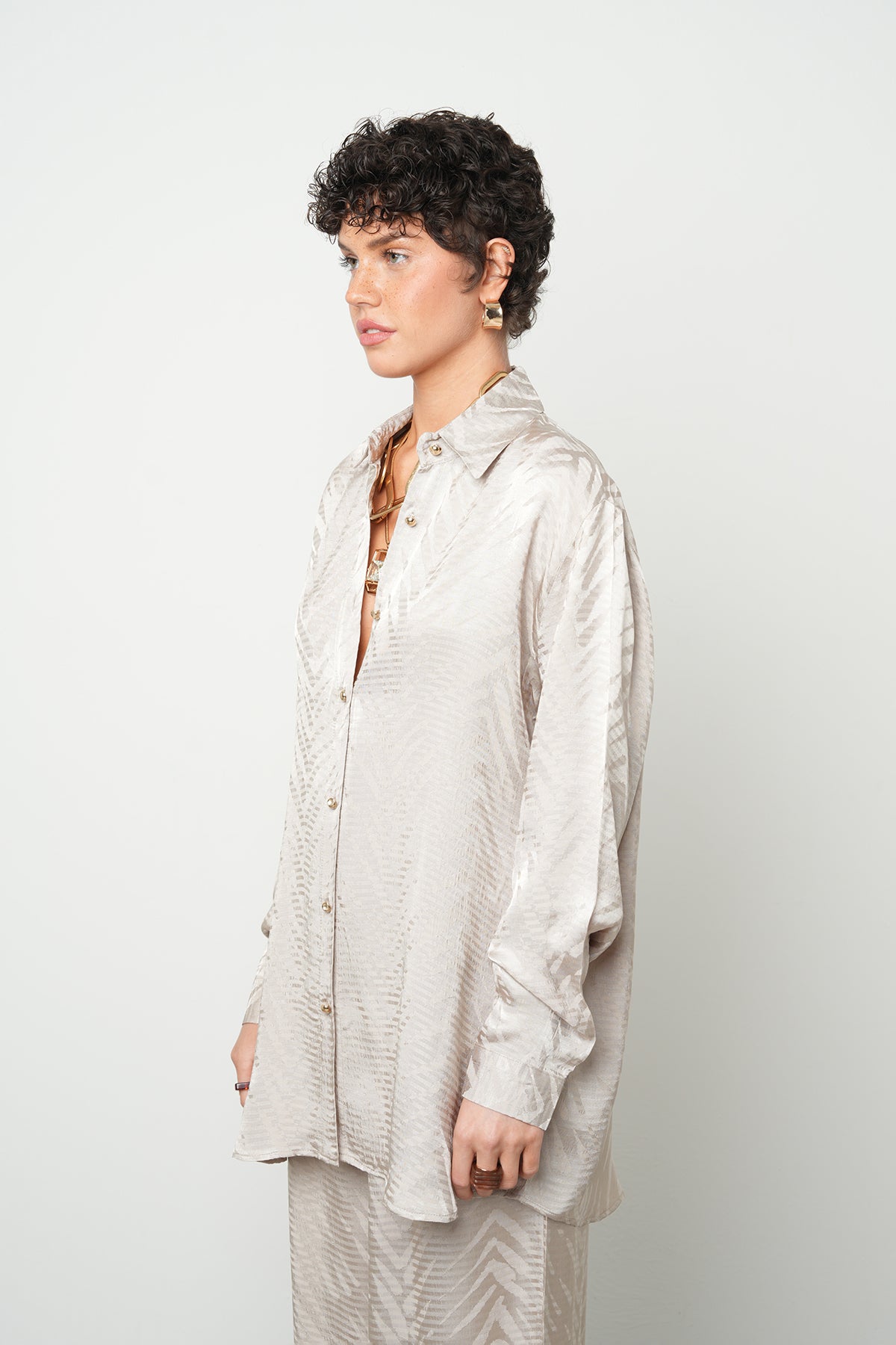 Orfeonegro Geometrik Desenli Oversize Gömlek Bej