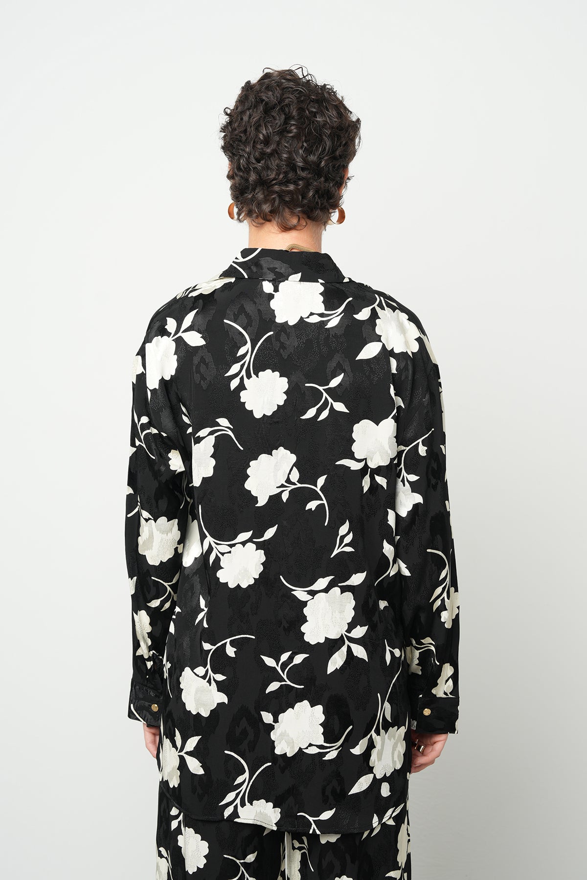 Çiçek Desenli Kısa Gömlek