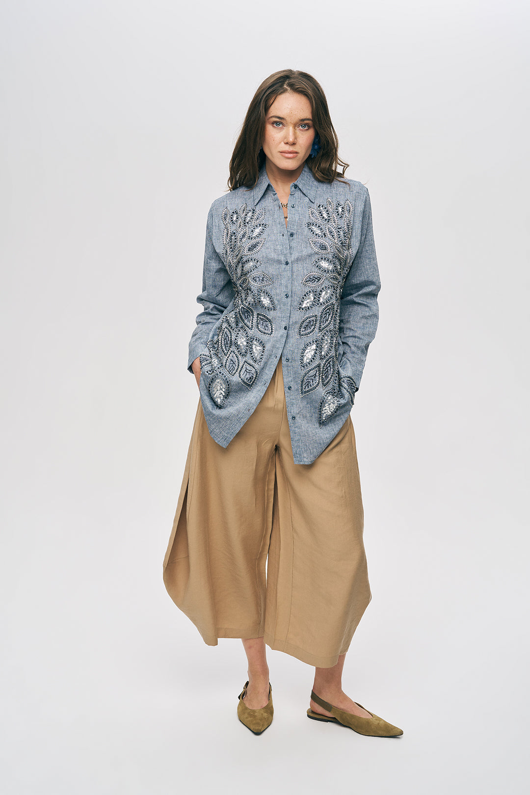 Antrasit Pul ve Boncuk İşlemeli Gömlek