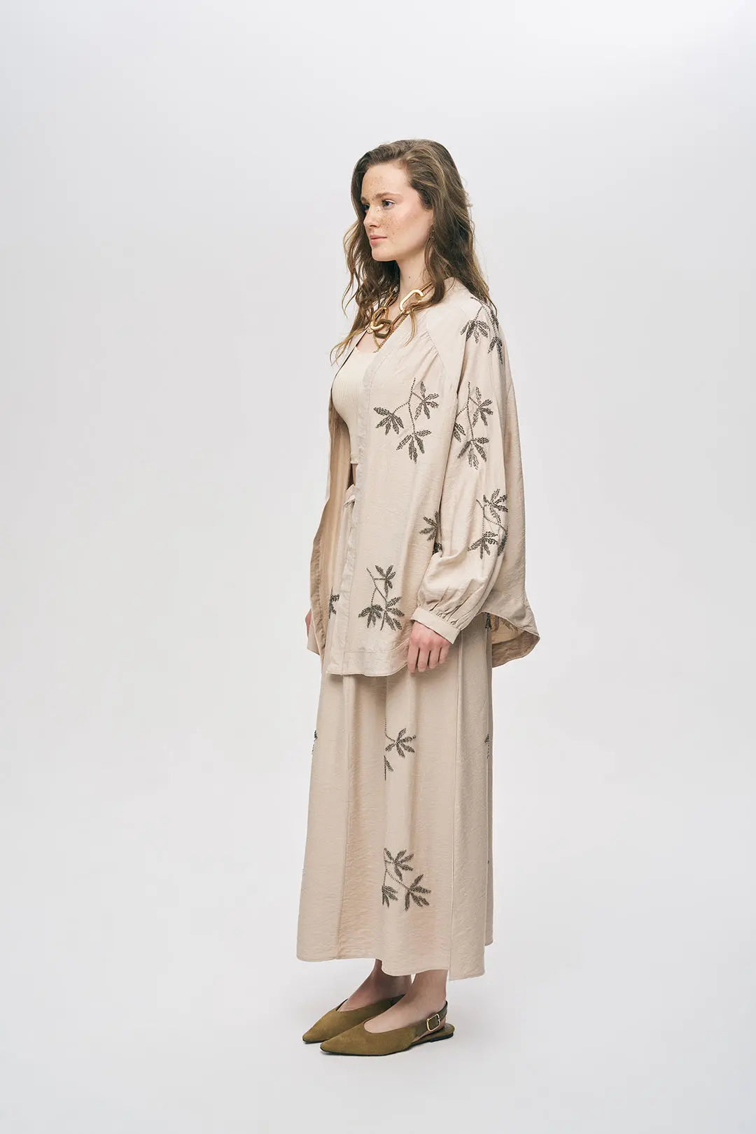 Orfeonegro Açık Bej Yaprak Nakışlı Oversize Kimono ORFEONEGRO