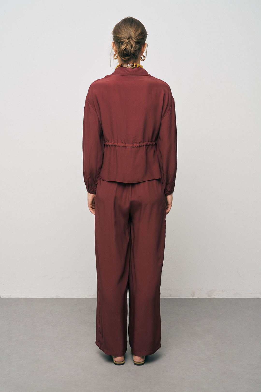 Beli Büzgülü ve Bağcıklı Bordo Fermuarlı Şık Ceket Gömlek