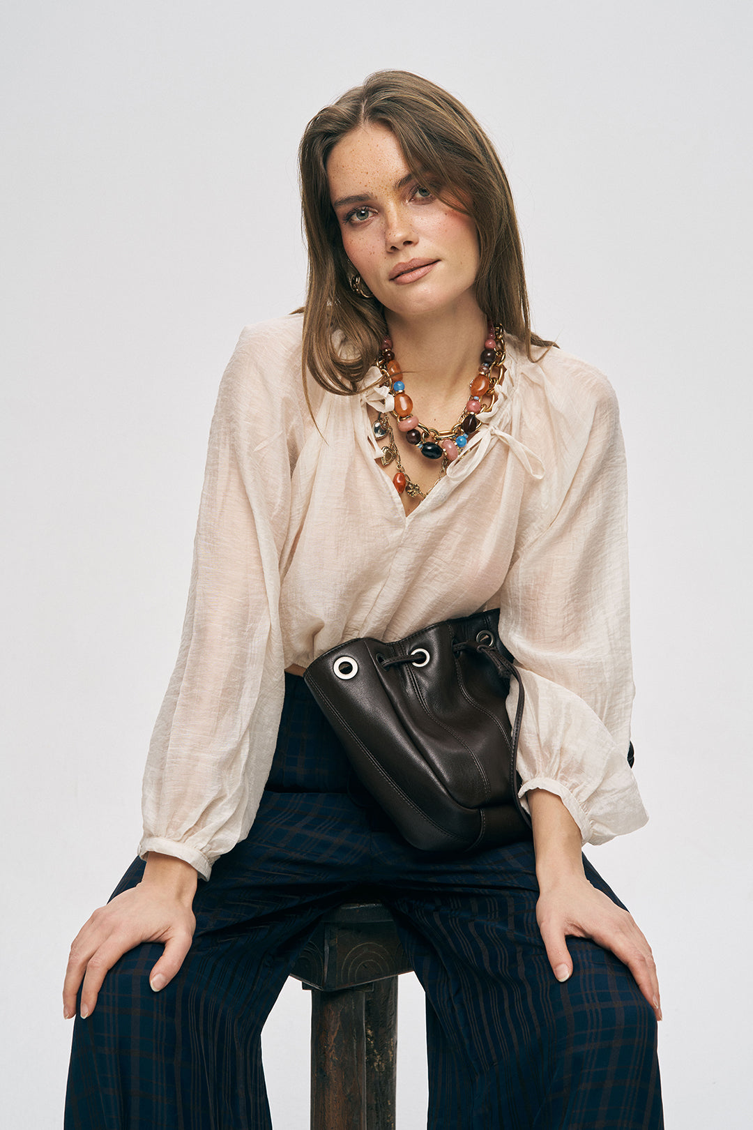 Orfeonegro İnce Dokulu Manşetli ve Beli Lastikli Şık Ekru Bluz