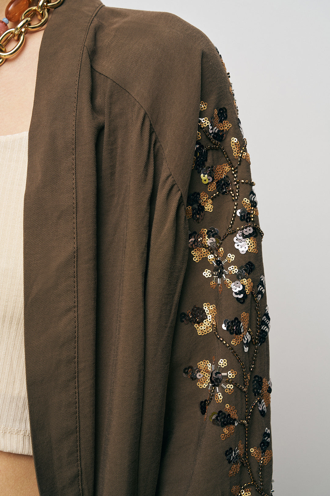Orfeonegro Sırtı ve Kolu Payet Boncuk İşlemeli Kahve Kimono