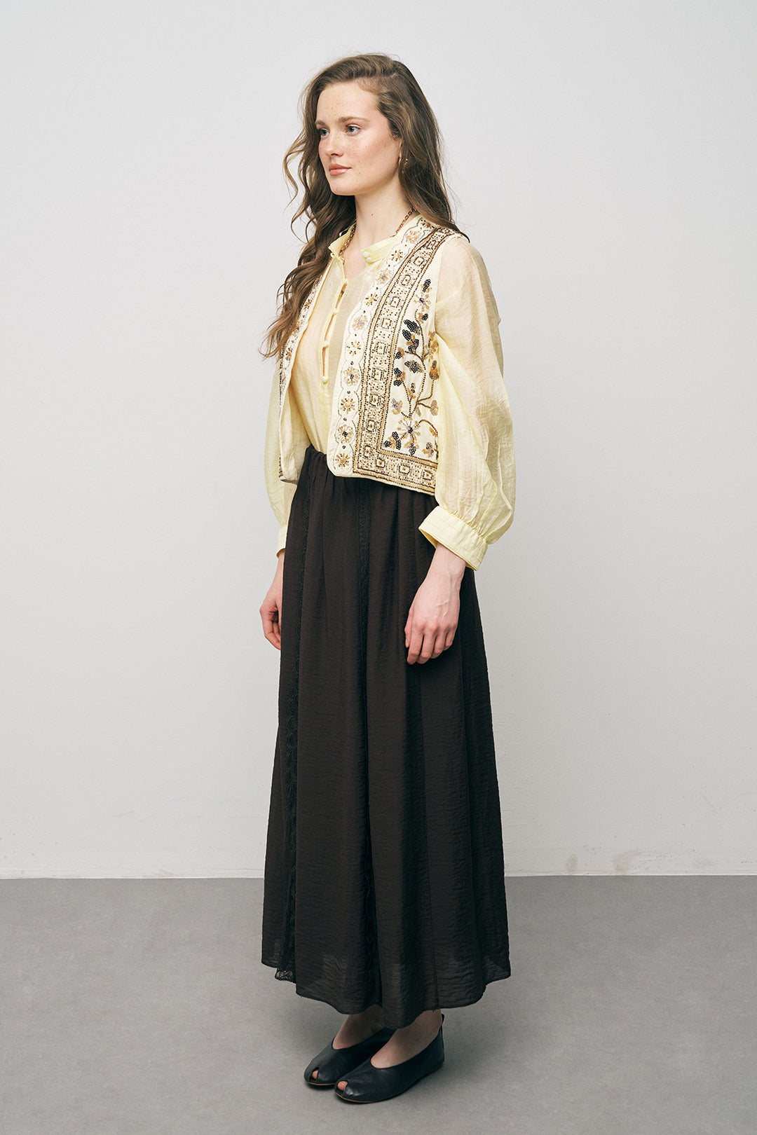 Orfeonegro Nakış ve Boncuk İşlemeli Sarı Kısa Yelek