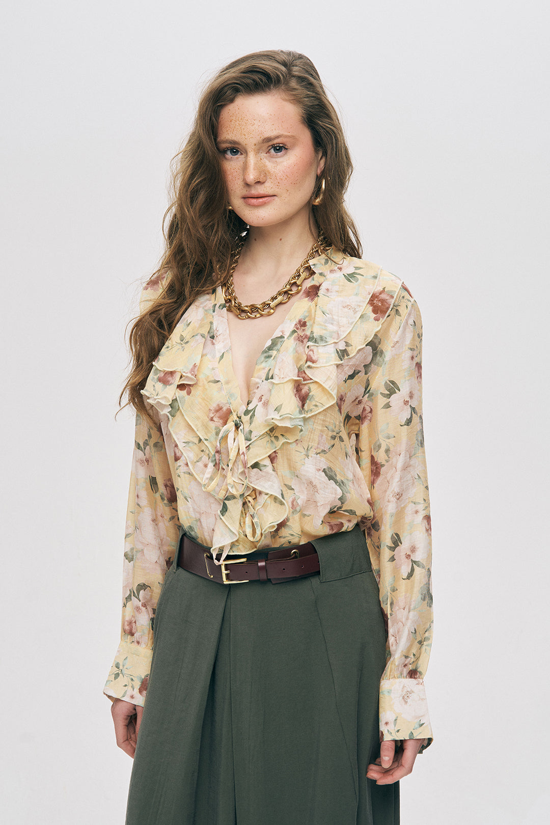 Sarı Çiçek Desenli Fırfır Detaylı Gömlek