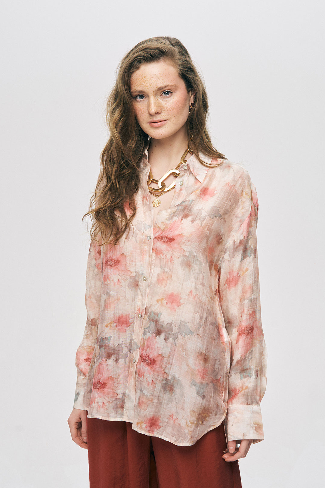 Suluboya Desenli Düğmeli Kadın Gömlek