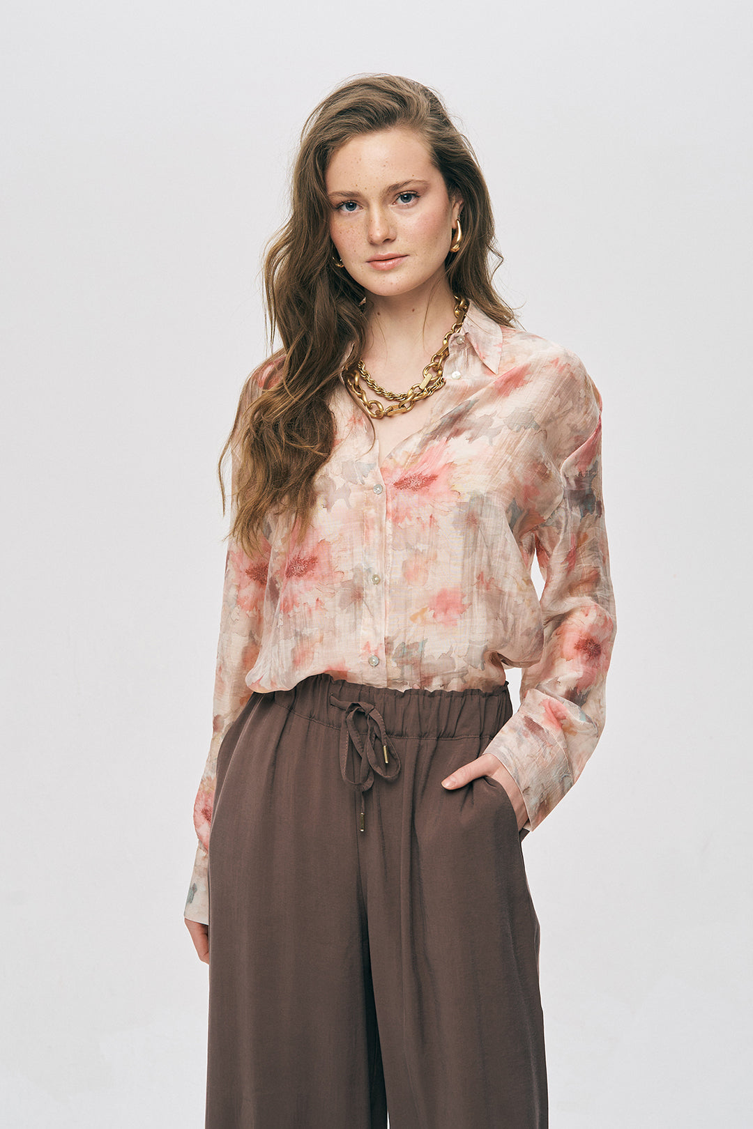 Suluboya Desenli Düğmeli Kadın Gömlek