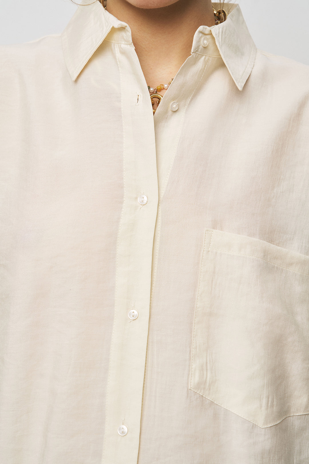 Orfeonegro Cep Detaylı Ekru Basic Gömlek