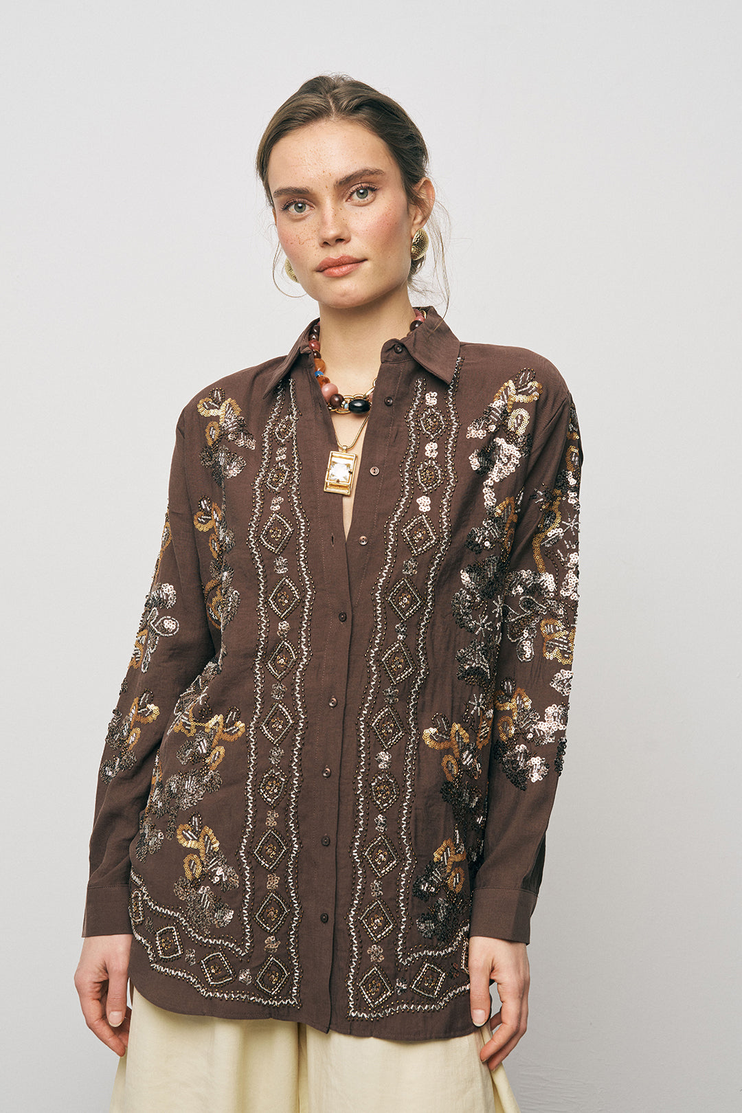 Orfeonegro Kahve Pul ve Boncuk İşlemeli Oversize Gömlek
