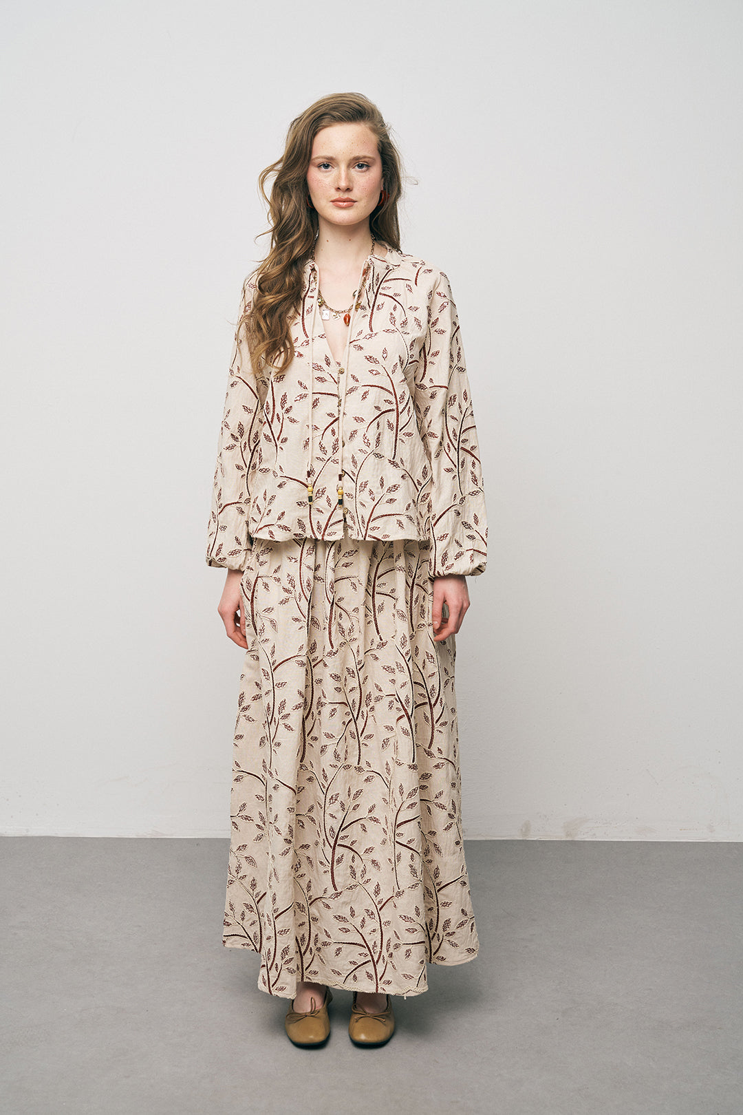 Nakış İşlemeli Balon Kol Tasarım Bluz Bordo