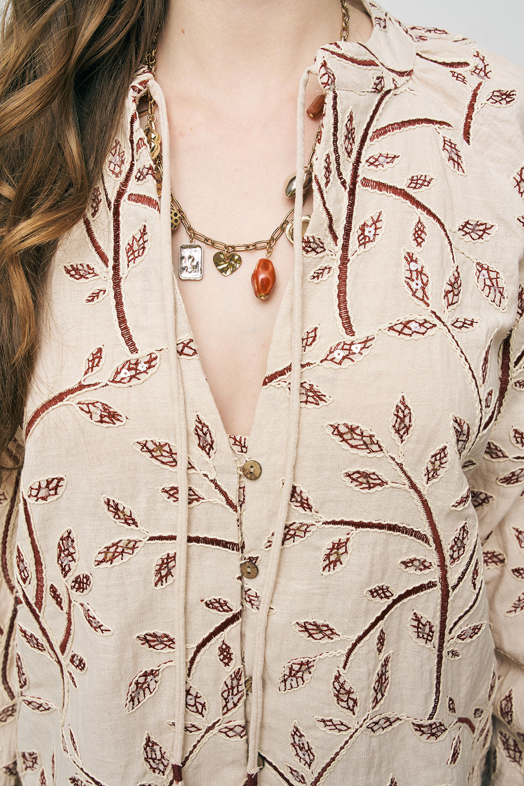 Nakış İşlemeli Balon Kol Tasarım Bluz Bordo