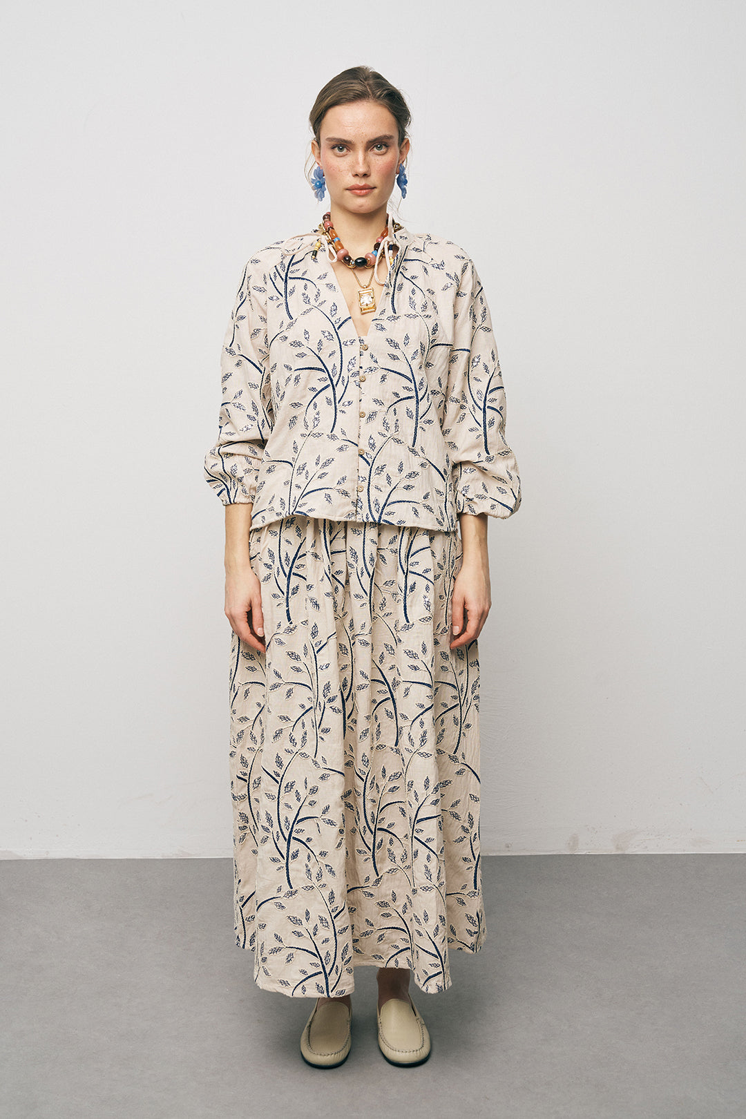 Nakış İşlemeli Balon Kol Tasarım Bluz Laci