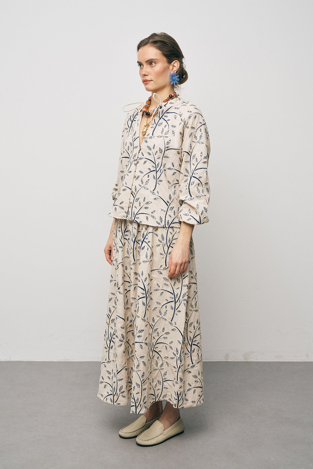 Nakış İşlemeli Balon Kol Tasarım Bluz Laci