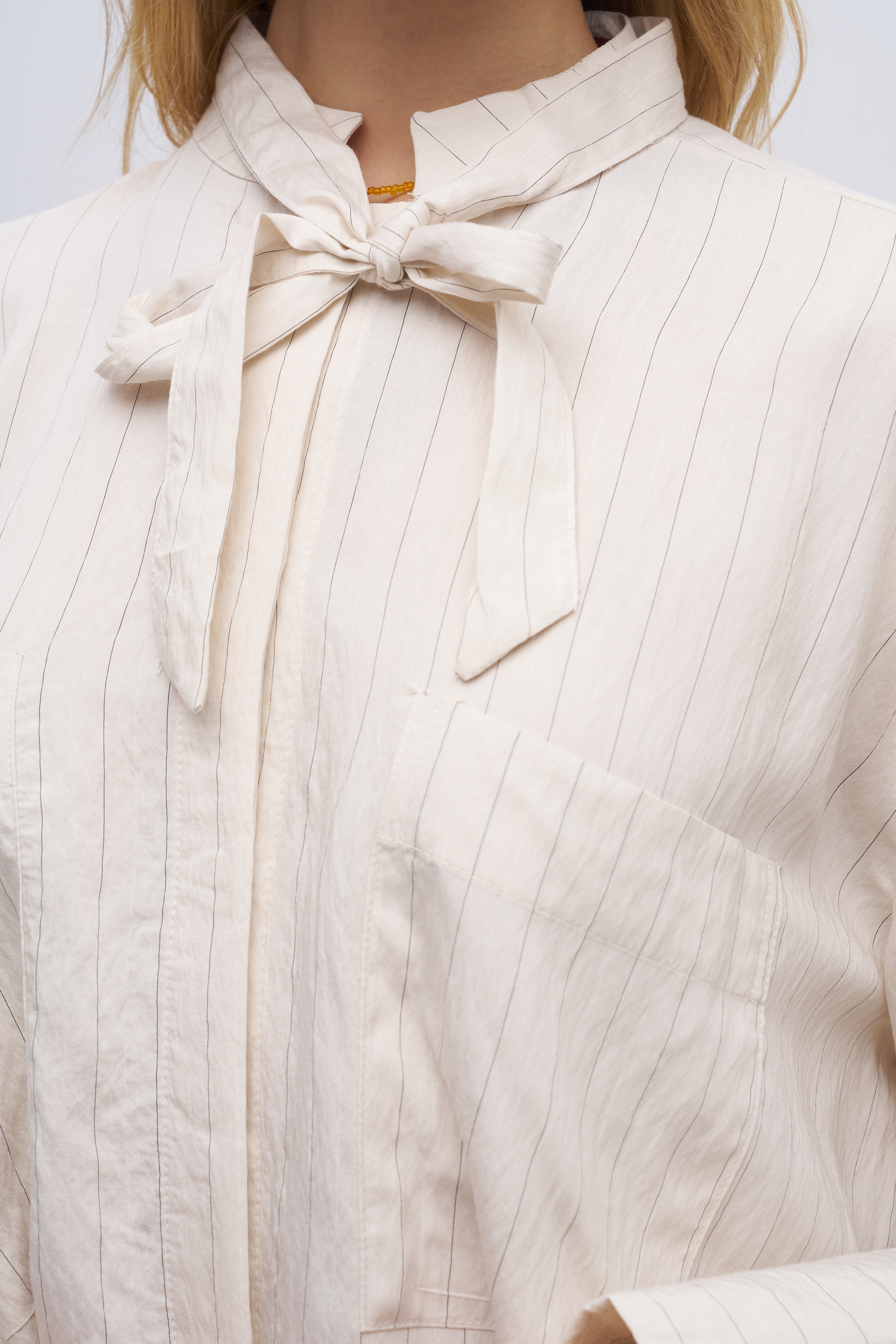 Yakası Fiyonk Bağlamalı Oversize Dökümlü Çizgili Gömlek