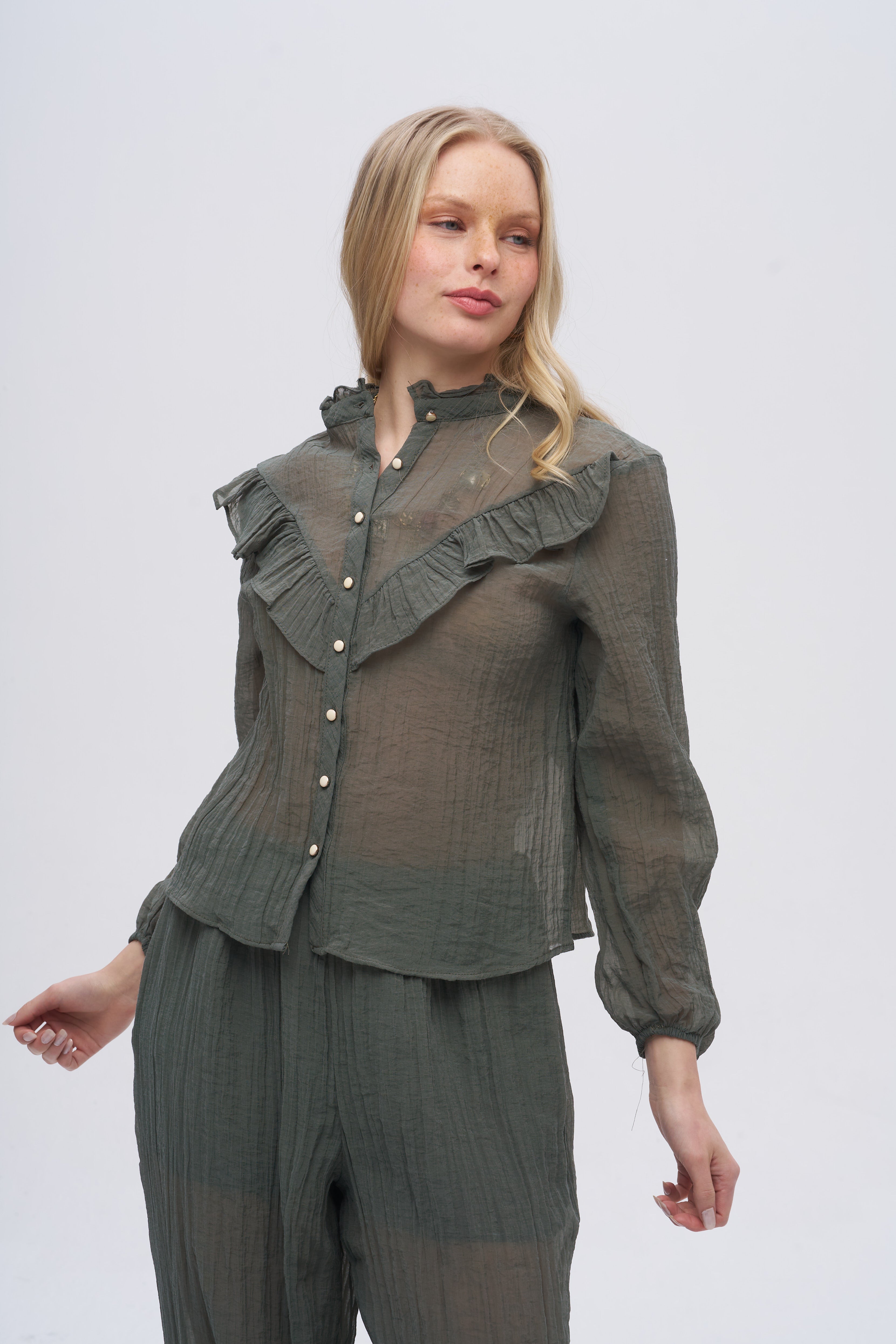 Haki Fırfır Detaylı Dik Yaka Bluz