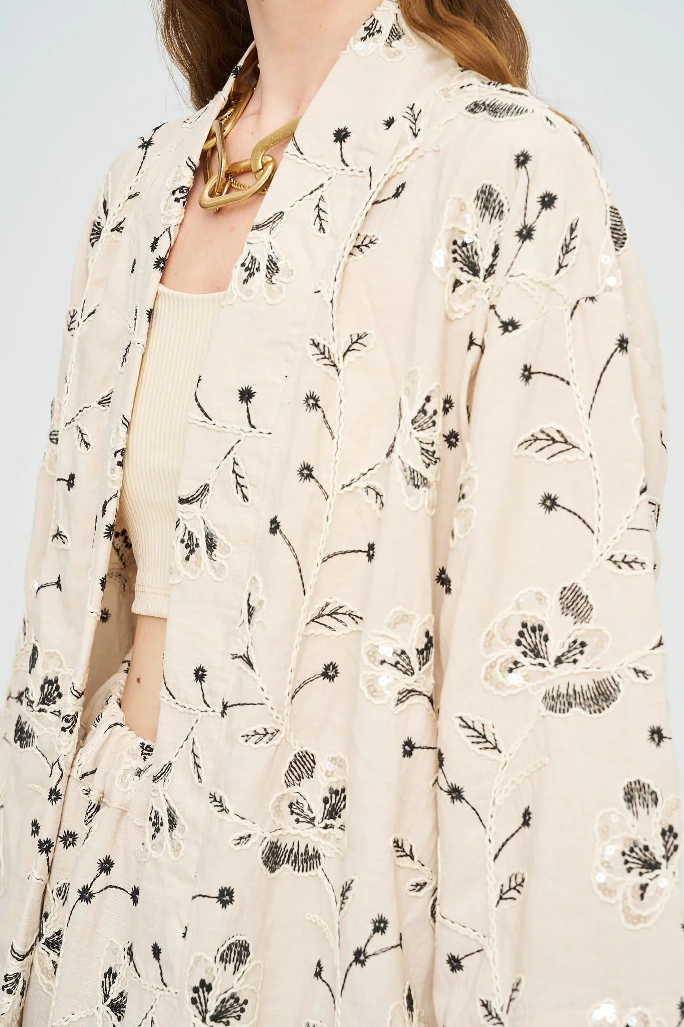 Çiçek Nakışlı ve Pullu Kimono - Siyah ORFEONEGRO