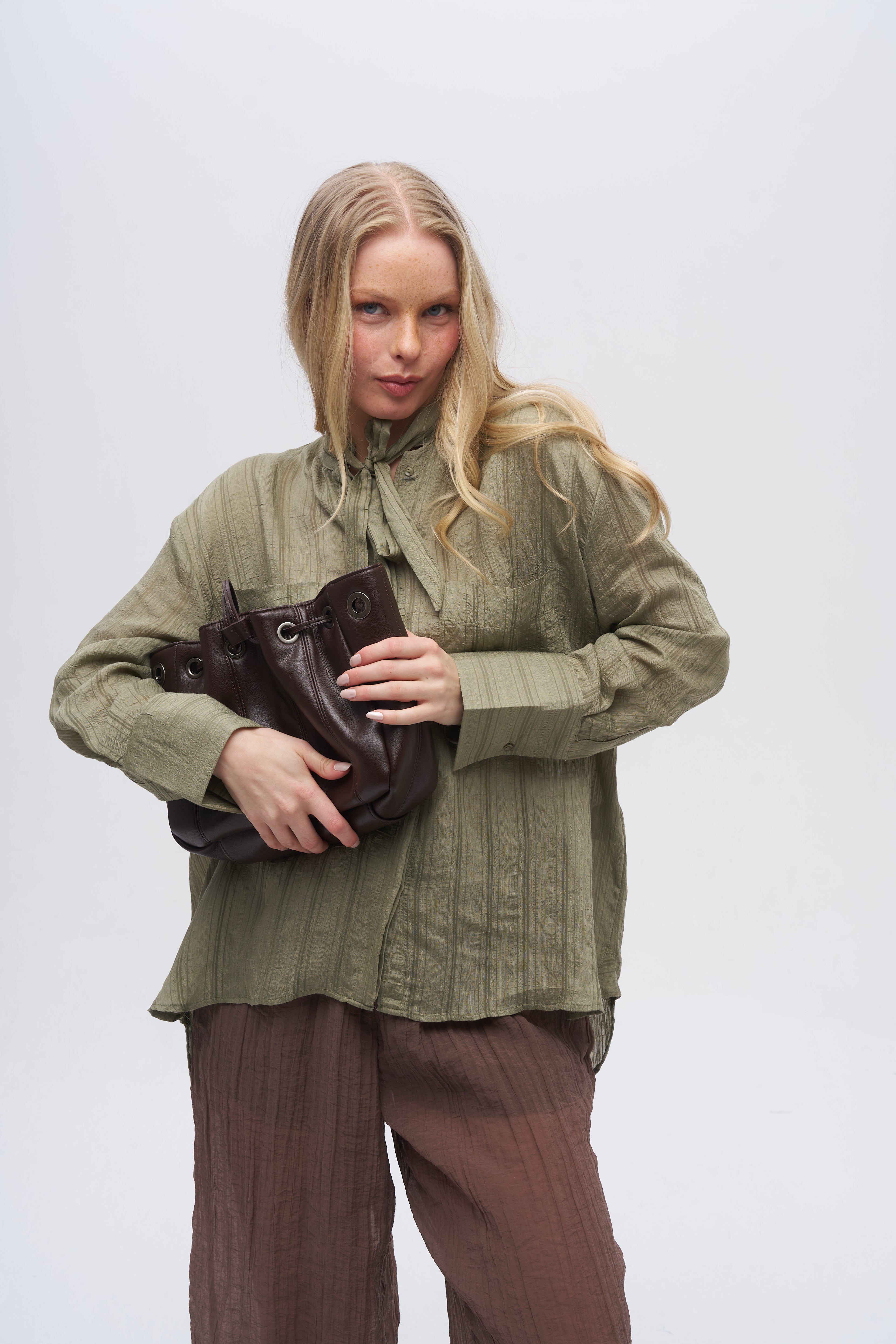 Bağlamalı Yaka Dokulu Haki Gömlek