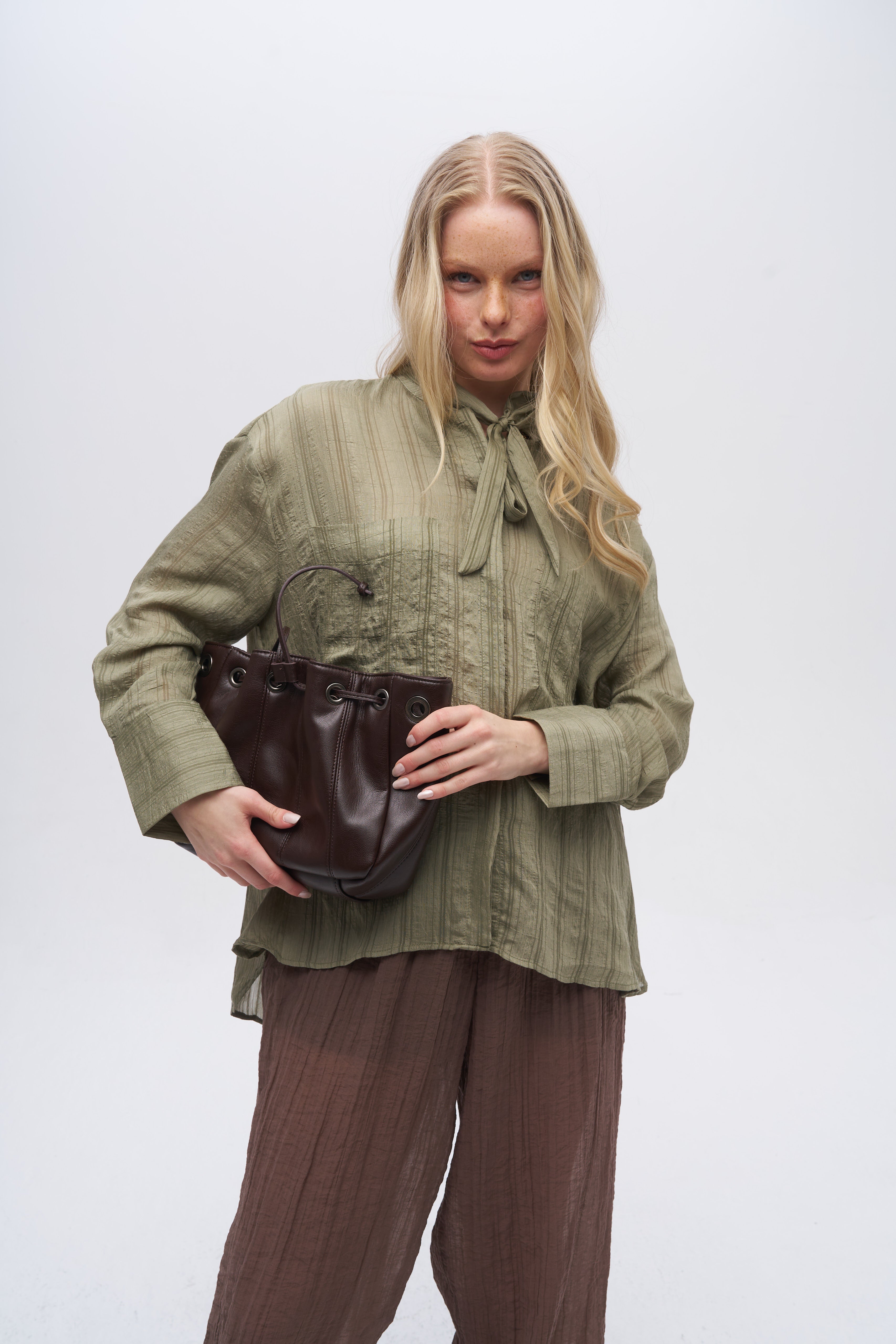 Bağlamalı Yaka Dokulu Haki Gömlek