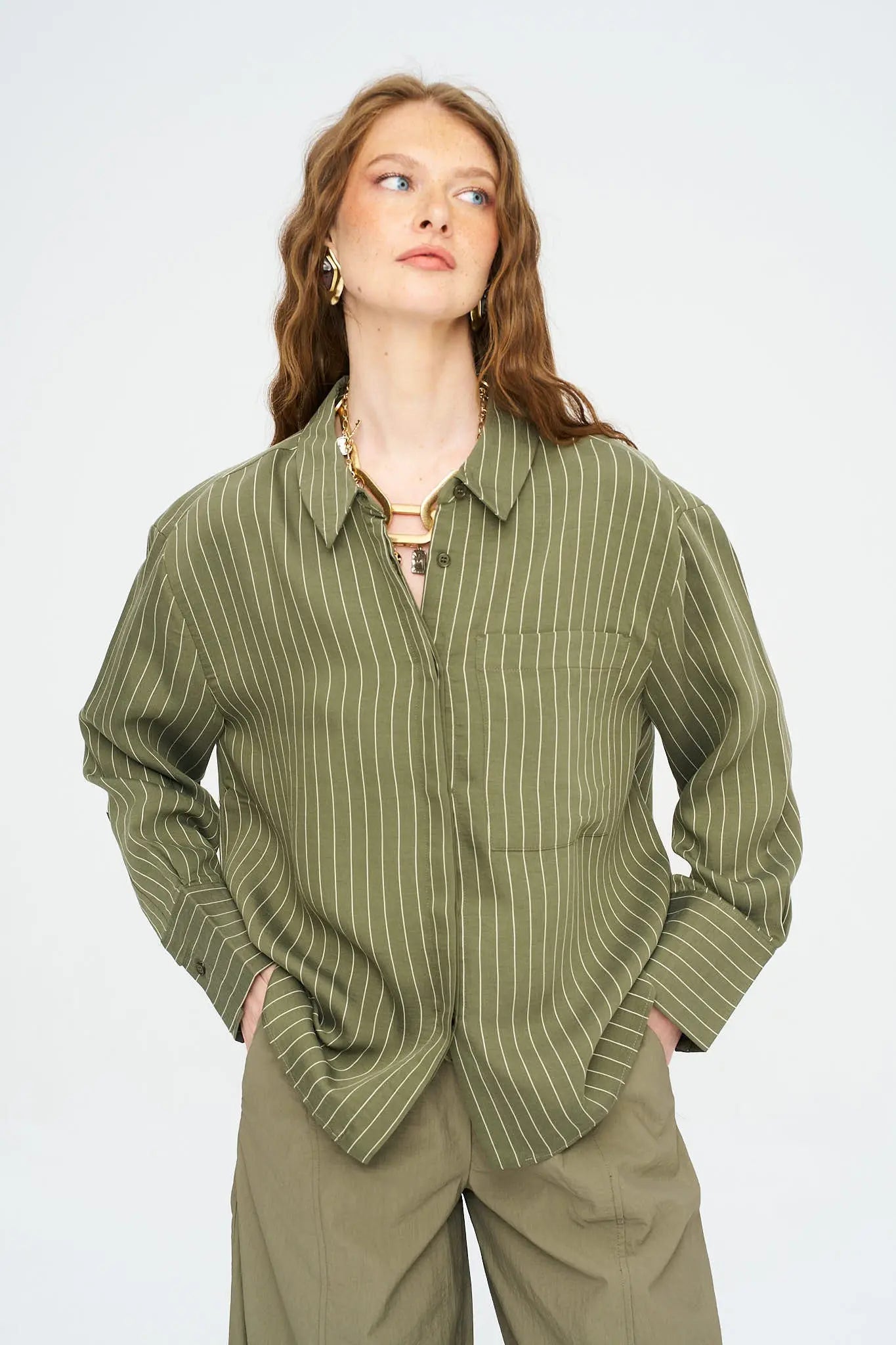 Tek Cepli Tencel Karışımlı Oversize Gömlek Haki ORFEONEGRO