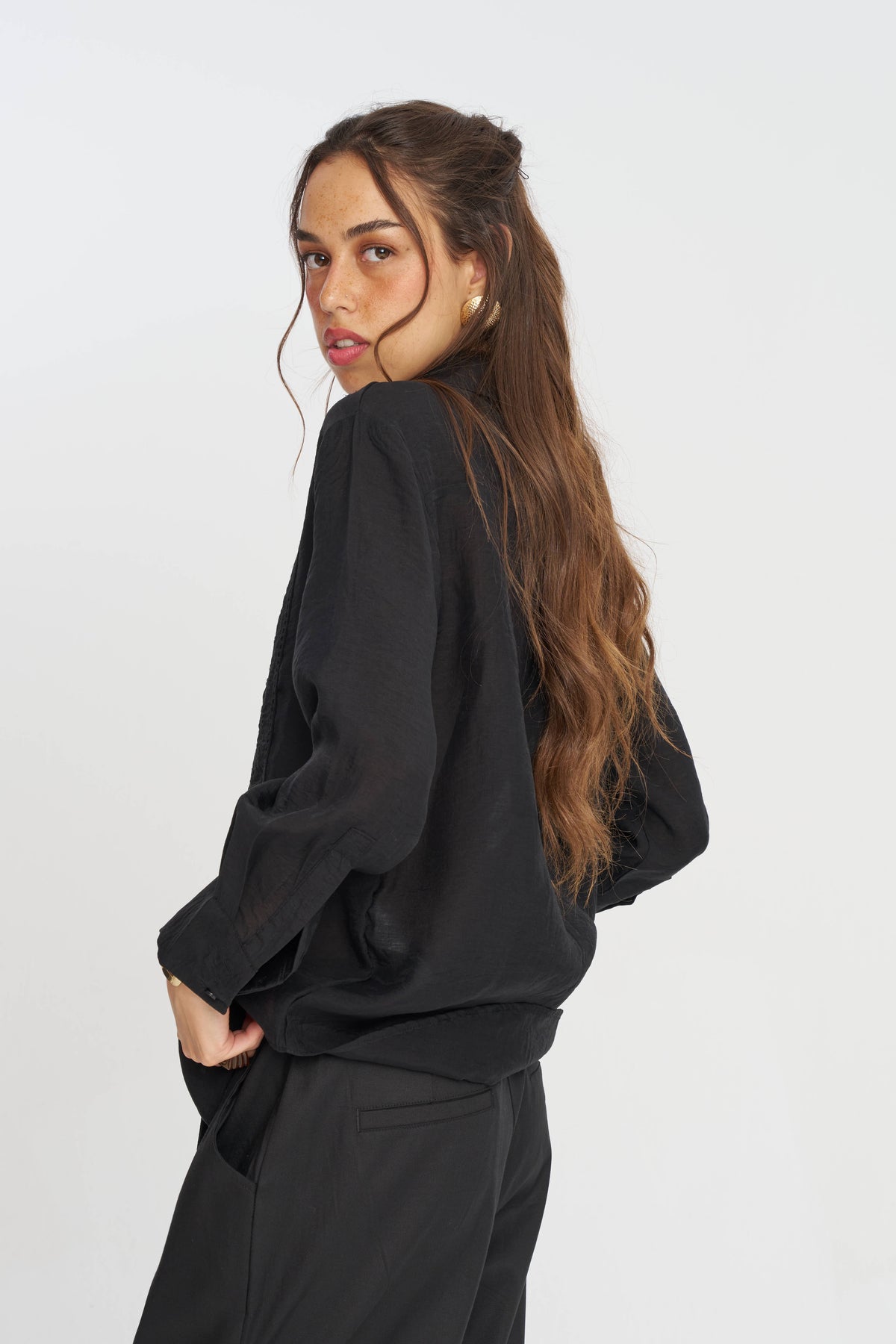 Toptan Nakış Detaylı Liyosel Kadın Gömlek Siyah