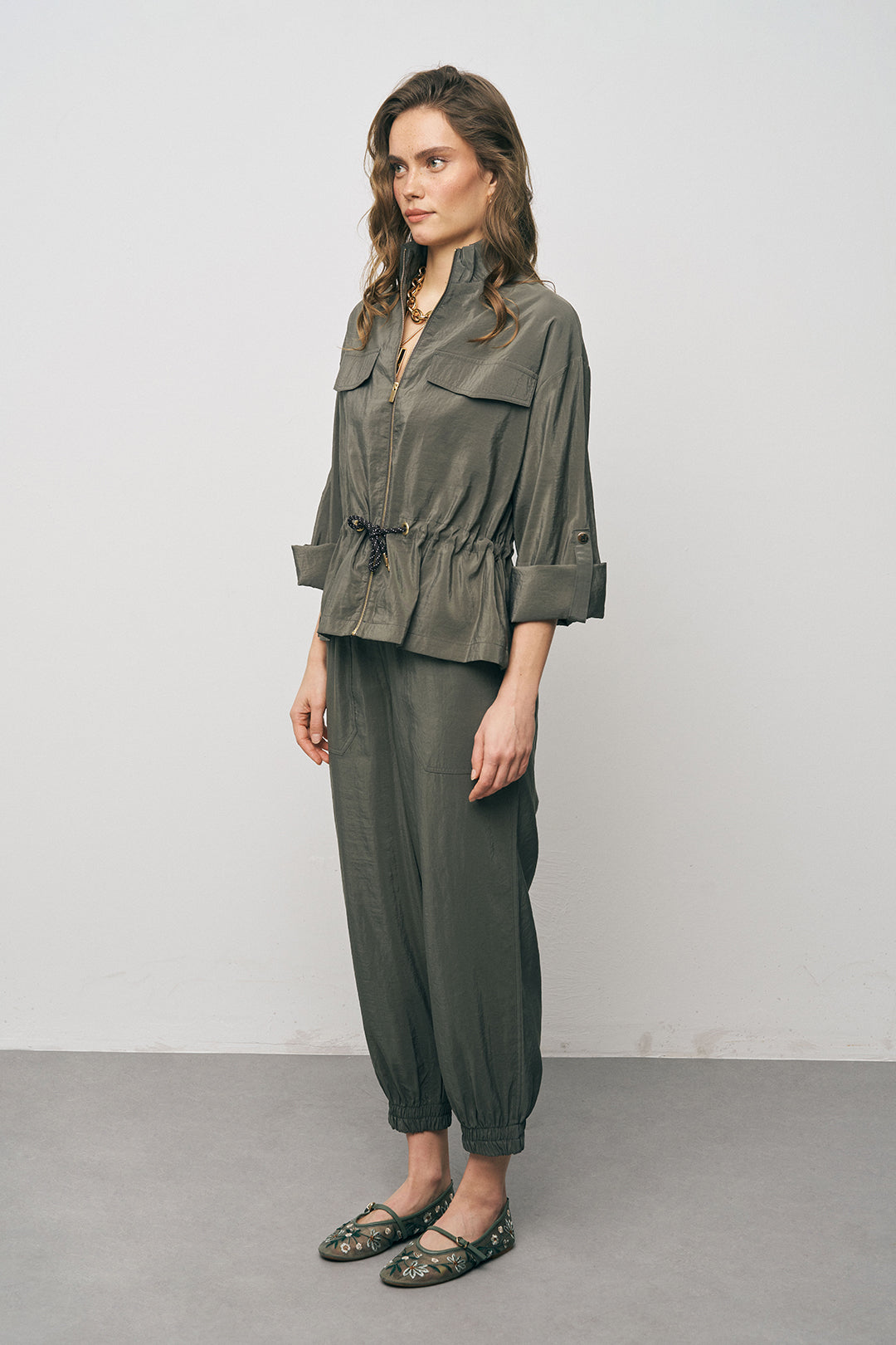 Orfeonegro Beli Büzgülü ve Bağlama Detaylı Haki Fermuarlı Ceket