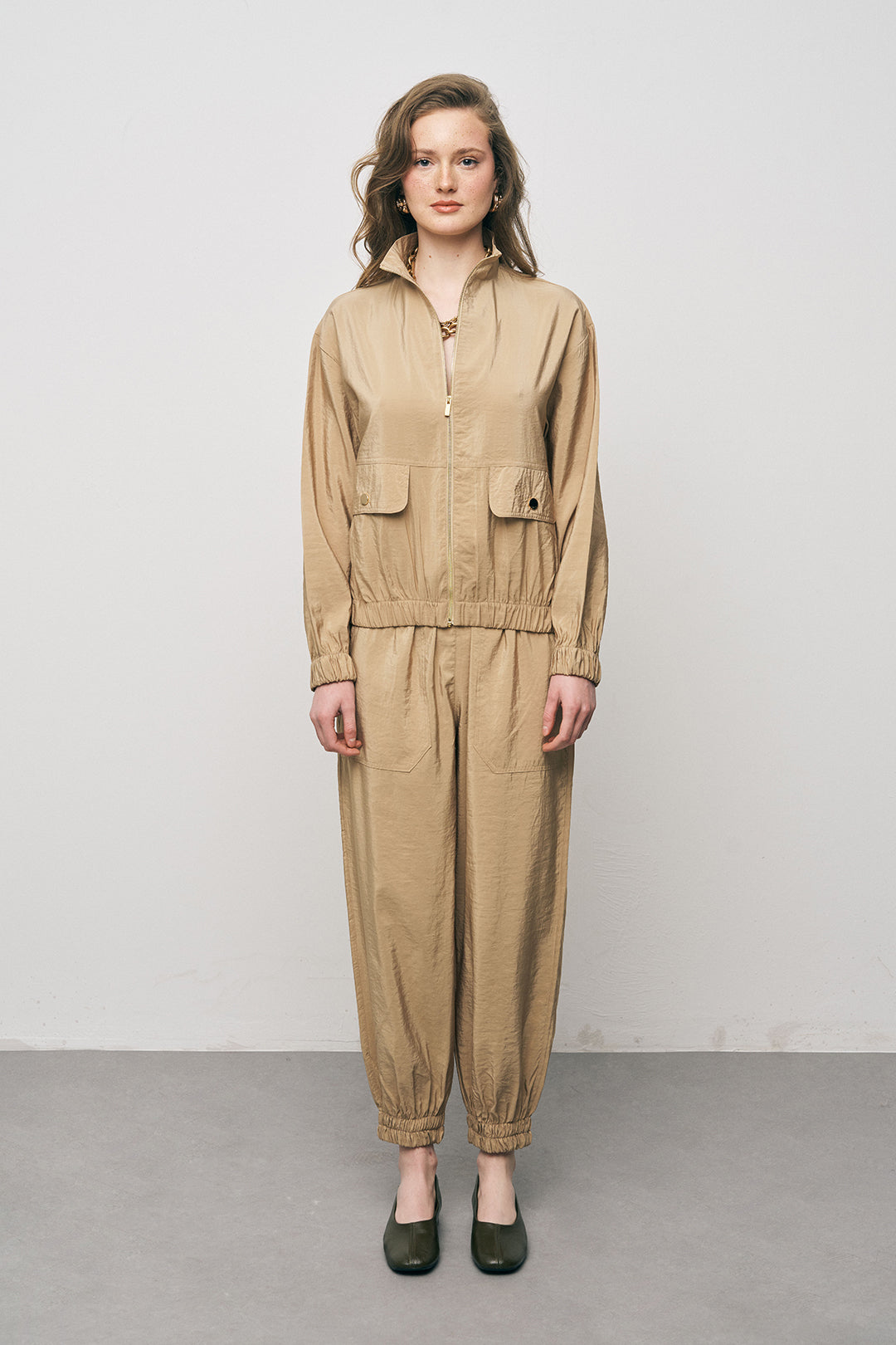 Orfeonegro Beli ve Bileği Lastikli Fermuarlı Bej Ceket