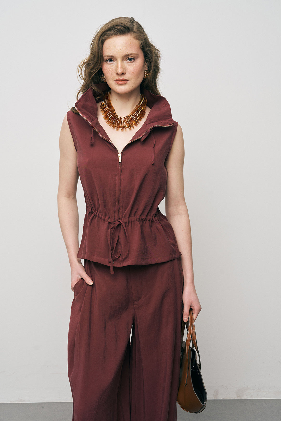 Dik Yakalı Rahat Kesim Bordo Yelek