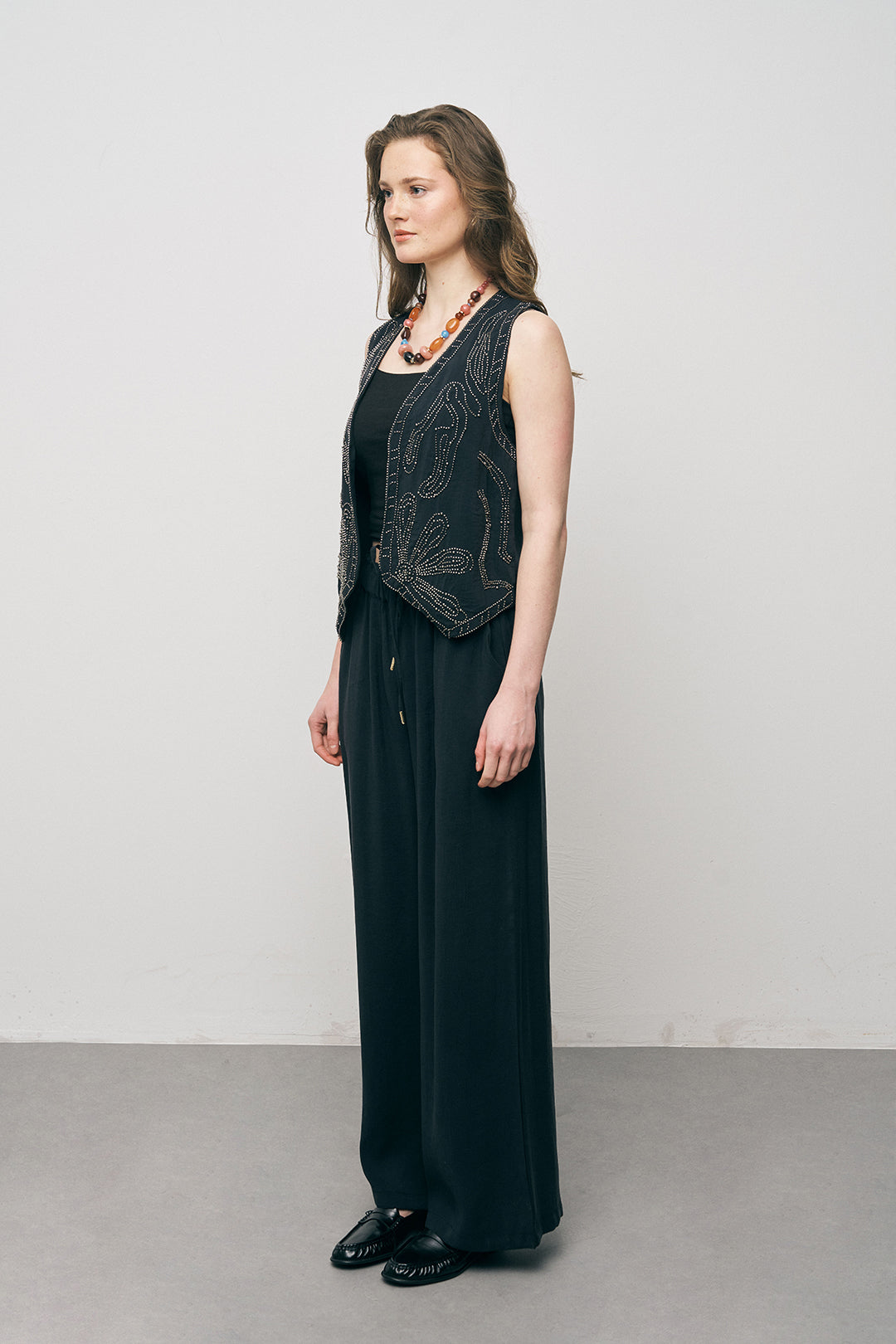 Orfeonegro Boncuk İşlemeli Kısa Siyah Yelek