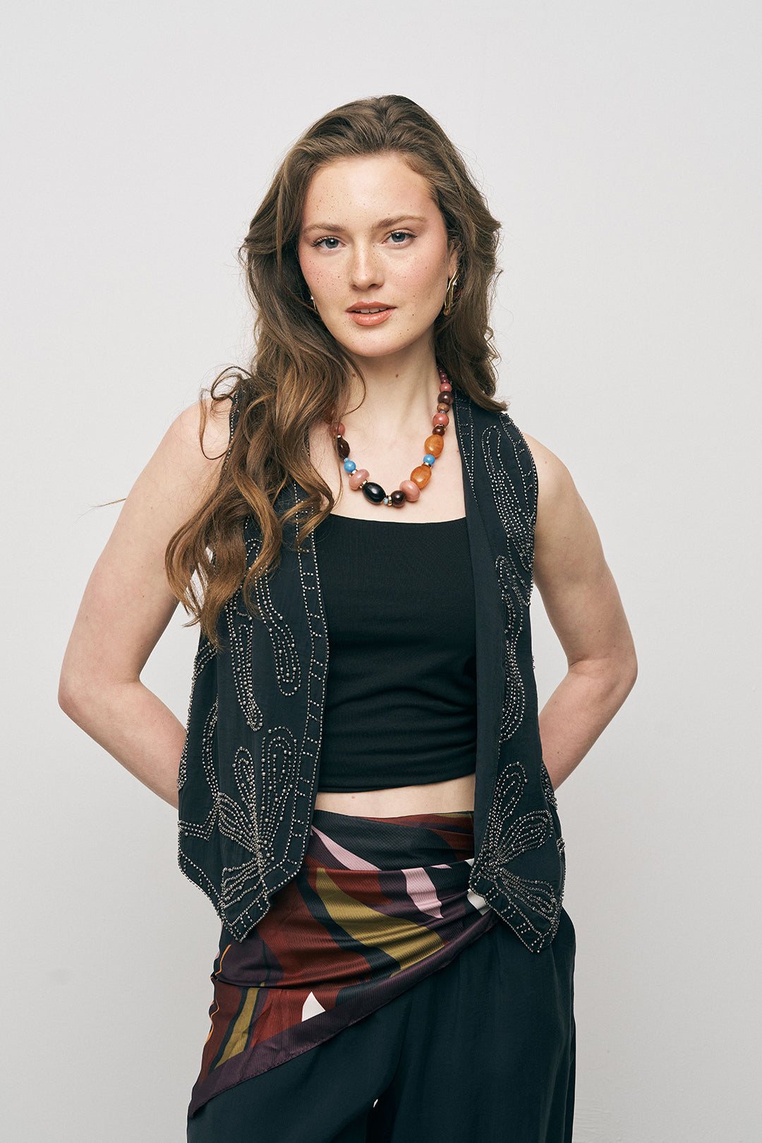 Orfeonegro Boncuk İşlemeli Kısa Siyah Yelek