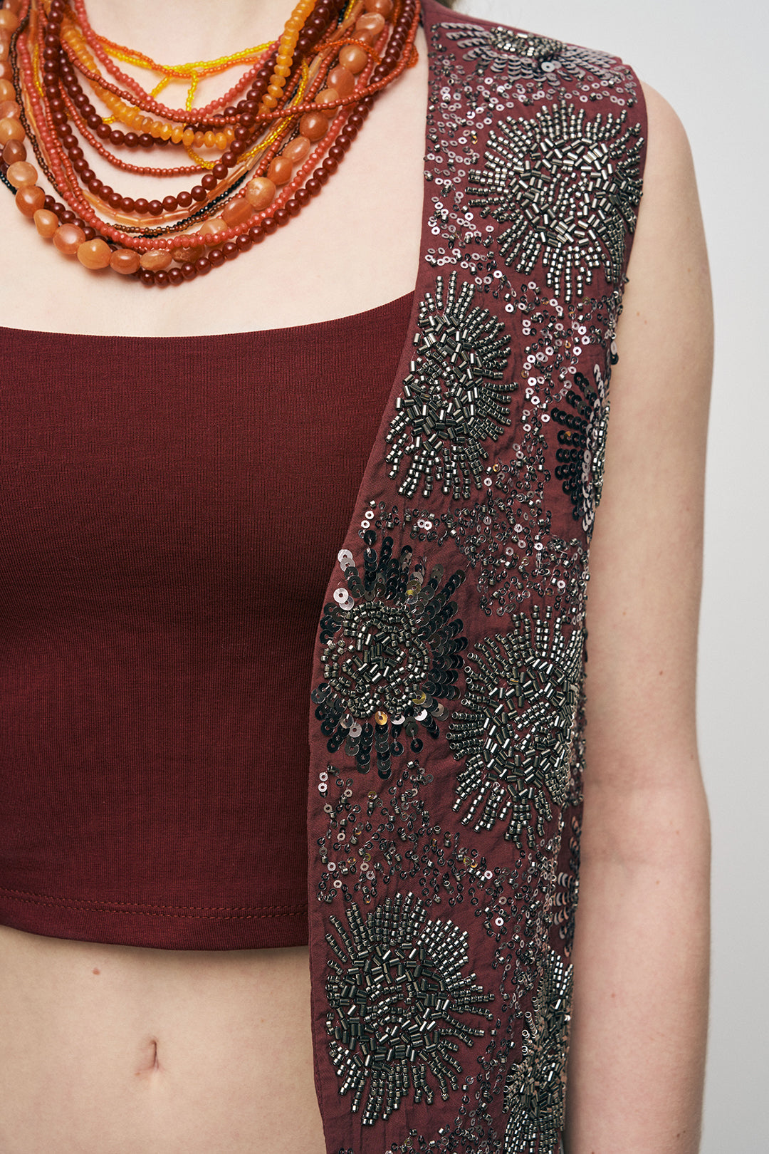 Orfeonegro İşleme ve Pul Detaylı Bordo Kısa Yelek