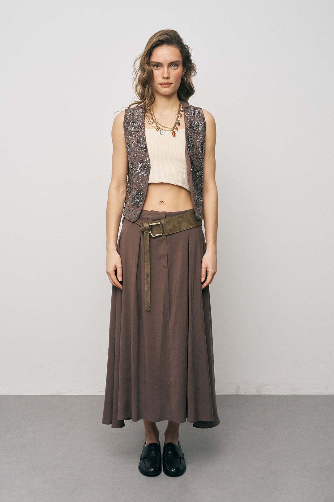 Orfeonegro İşleme ve Pul Detaylı Kahve Kısa Yelek