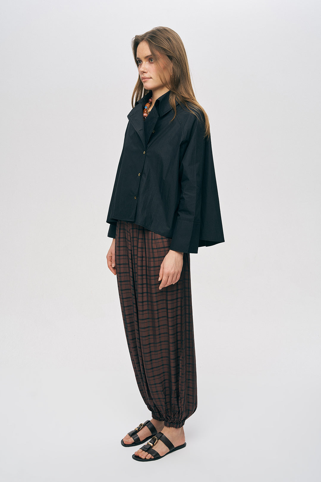 Orfeonegro Kruvaze Görünümlü Modern Kesim Siyah Gömlek