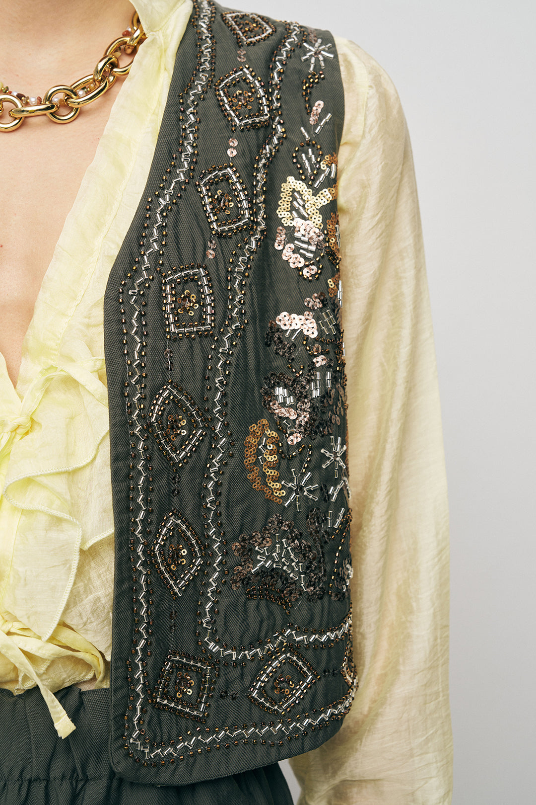 Orfeonegro Boncuk ve Nakışlı Kısa Haki Yelek