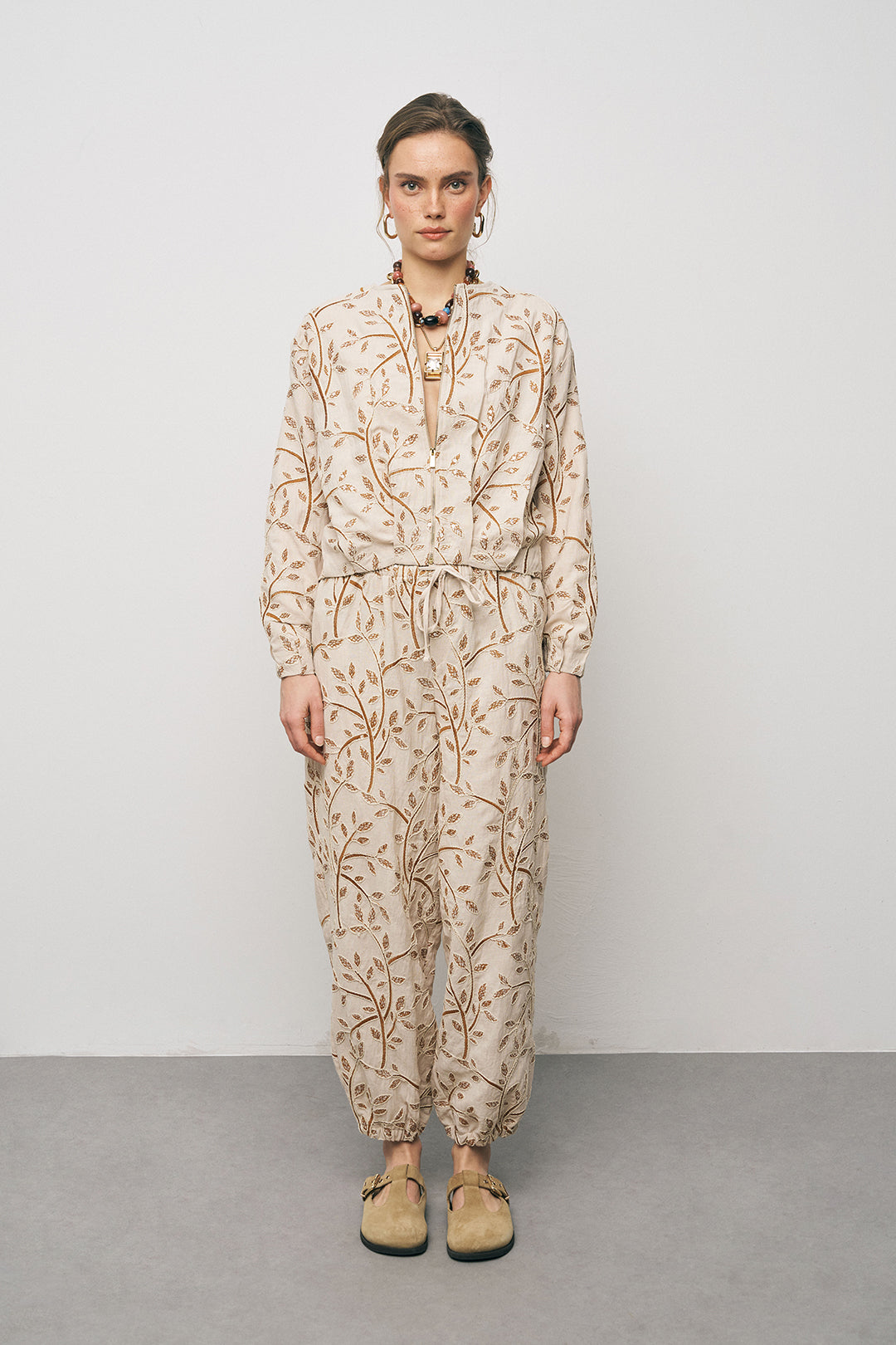 Orfeonegro Yaprak Nakışlı Fermuarlı Crop Tasarım Kahve Ceket