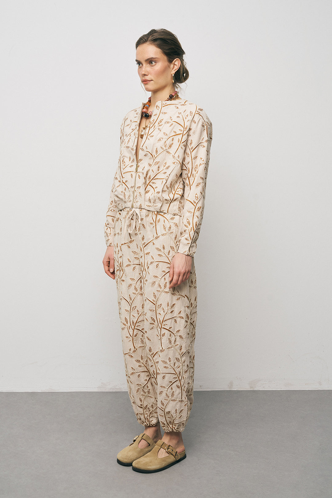 Orfeonegro Yaprak Nakışlı Fermuarlı Crop Tasarım Kahve Ceket